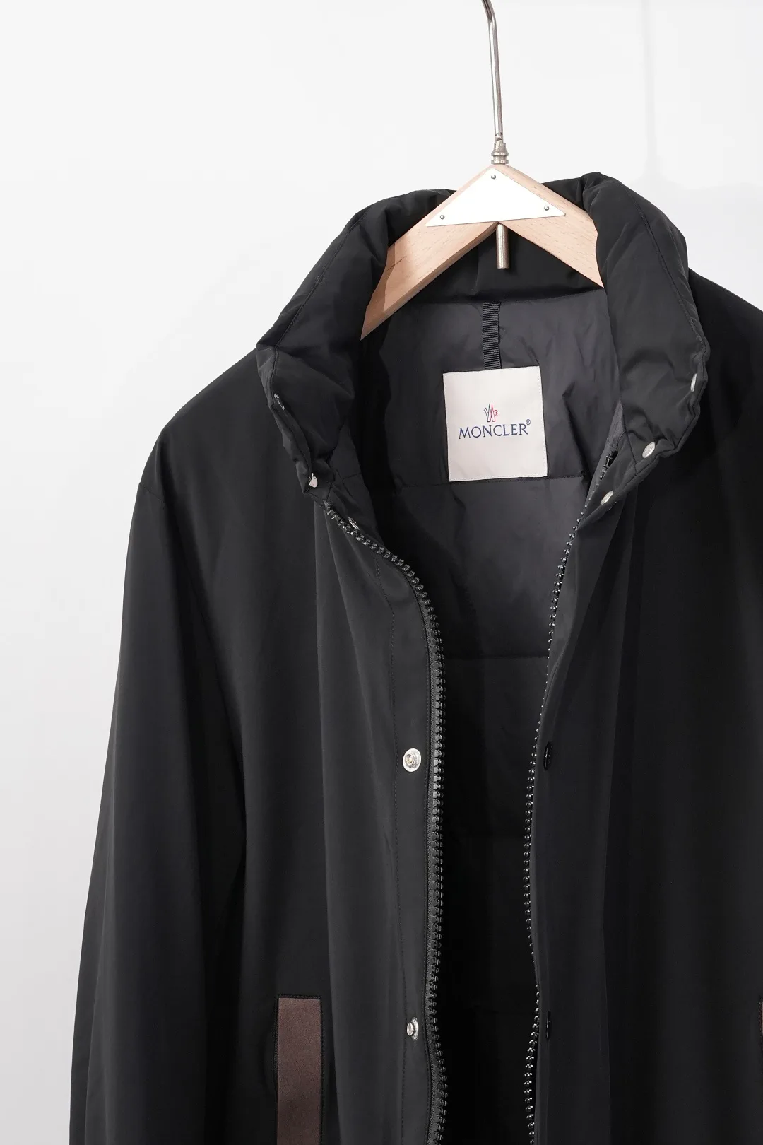 Men's Jackets And Down Jackets MONCLER 18507114