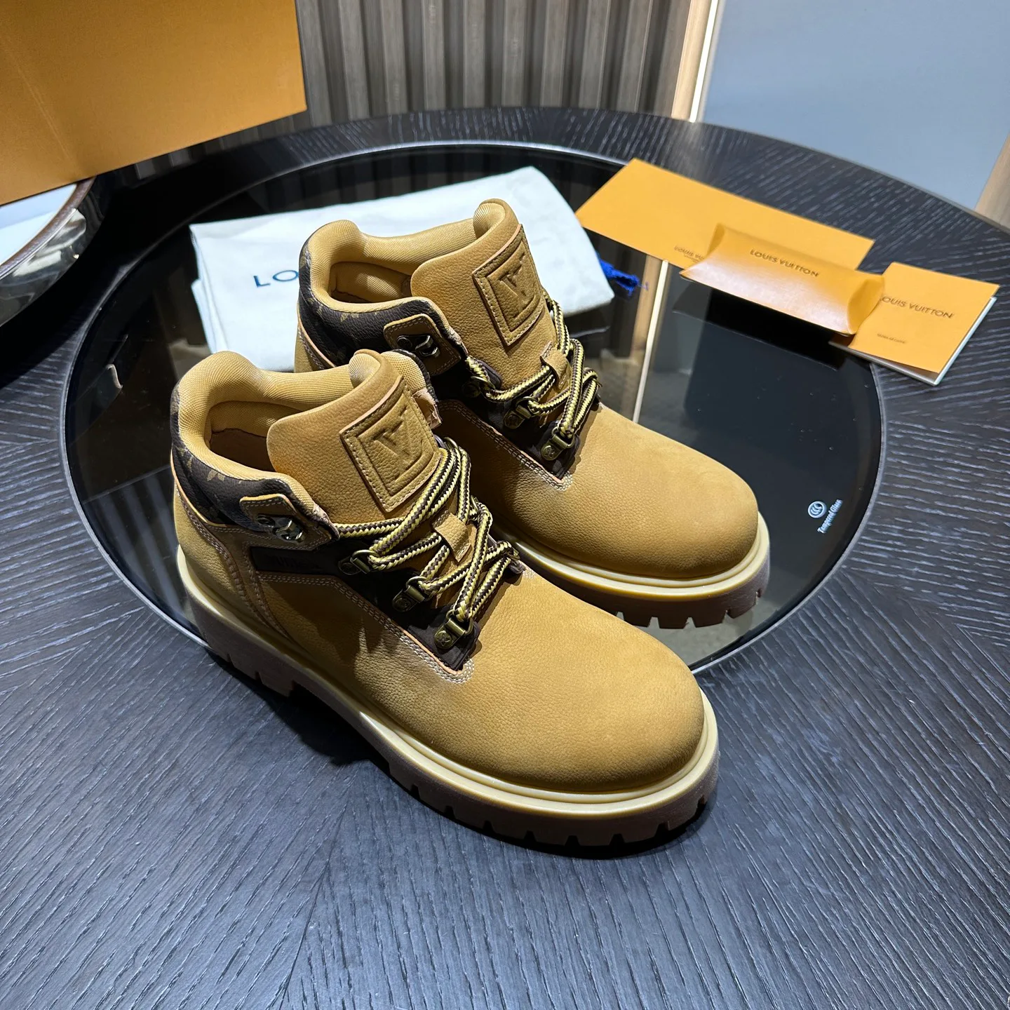 Men's Ankle Boots LOUIS VUITTON 18191616