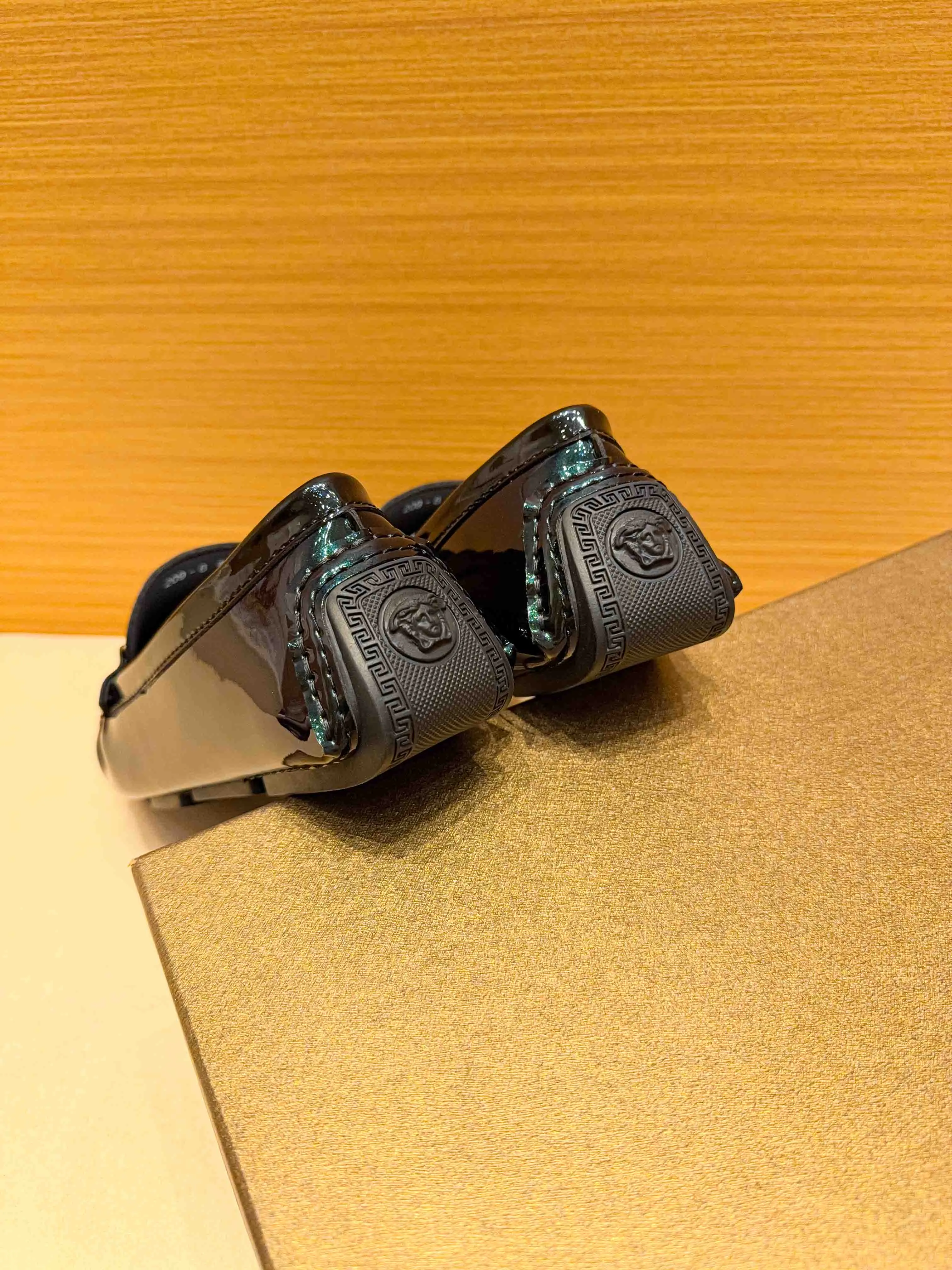 Men's Loafers And Dress Shoes VERSACE 18247714