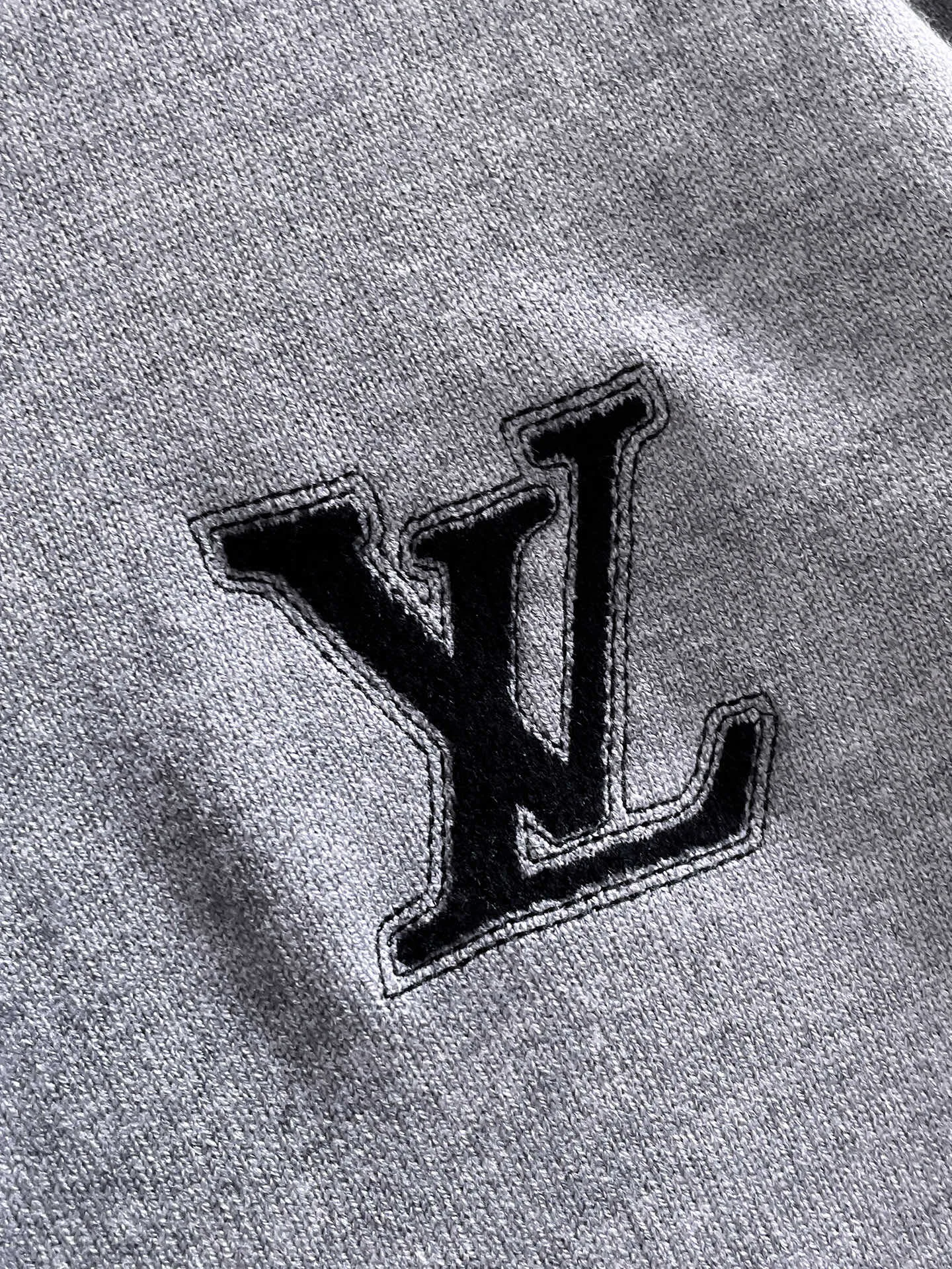 Men's Jumpers And Sweaters LOUIS VUITTON 17901072
