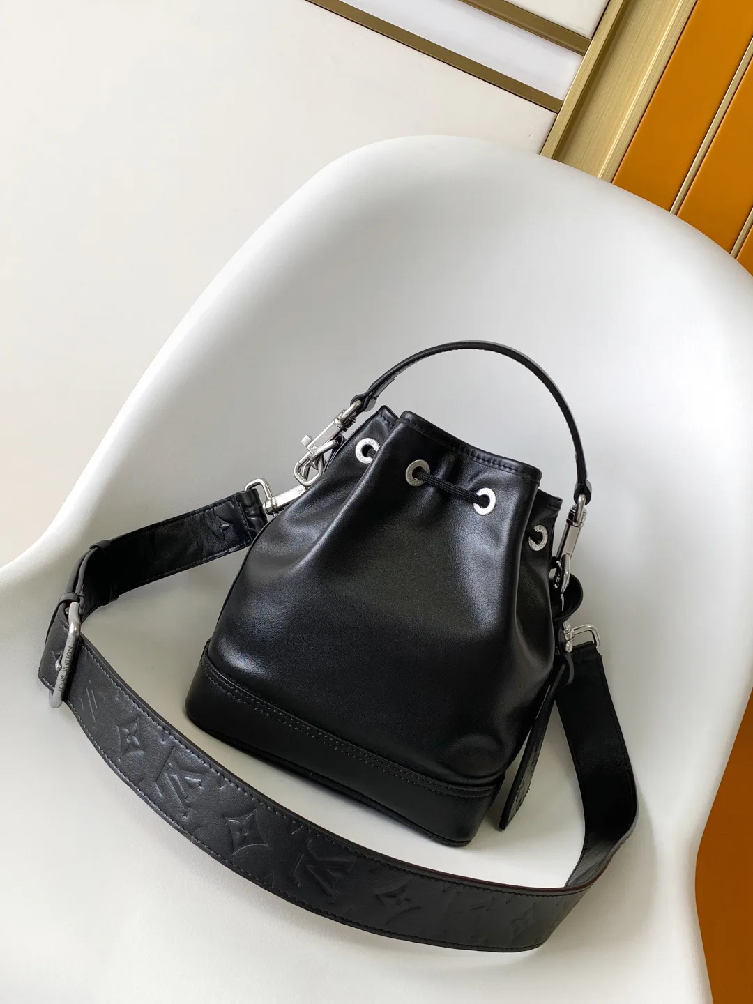 Классические Сумки Женские Louis Vuitton 18664403