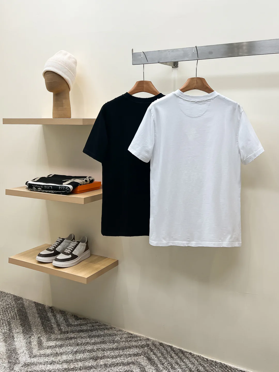 Men's T-Shirts LOEWE 18499398