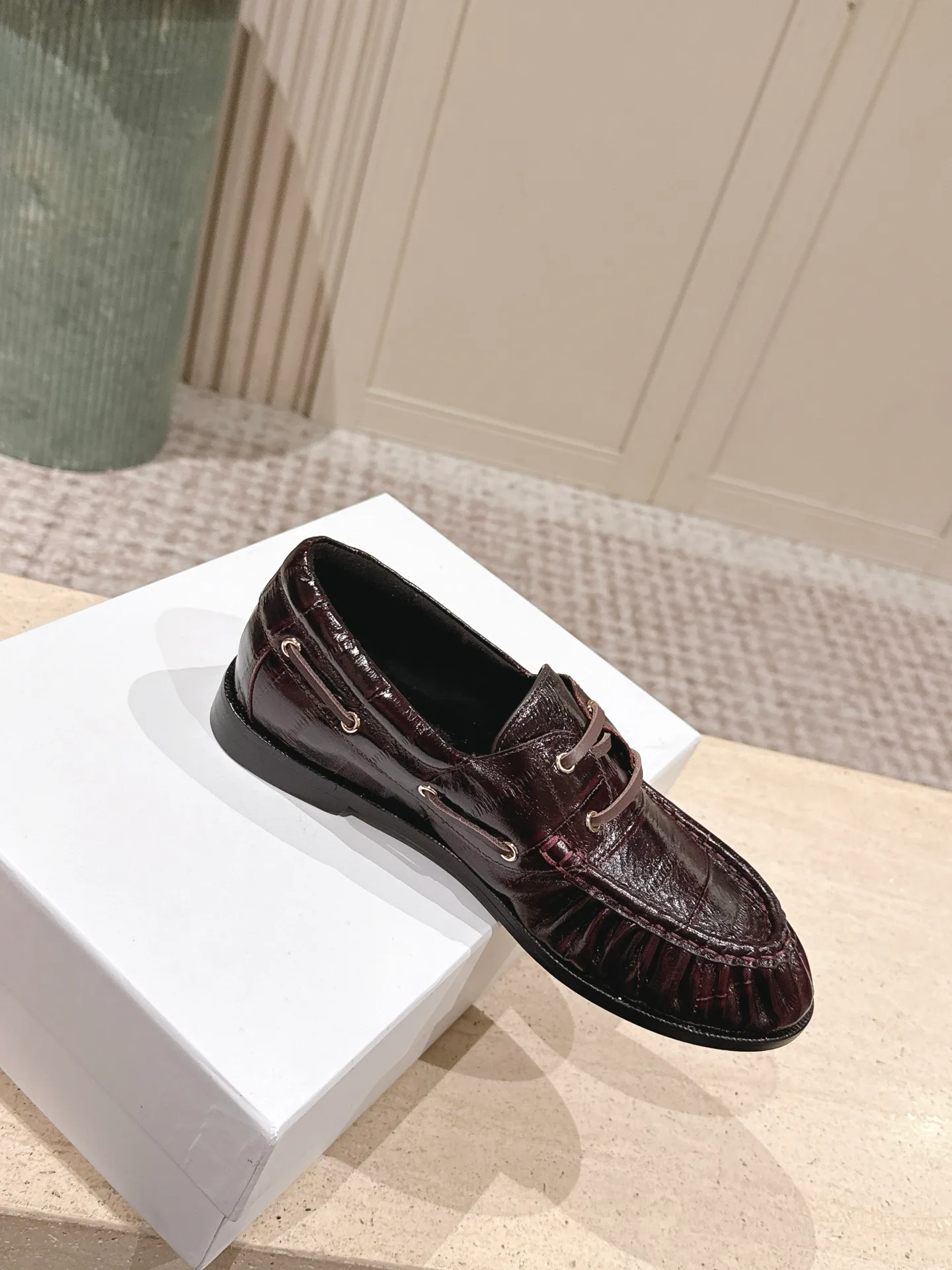 Women's Loafers And Moccasins SAINT LAURENT 18092260