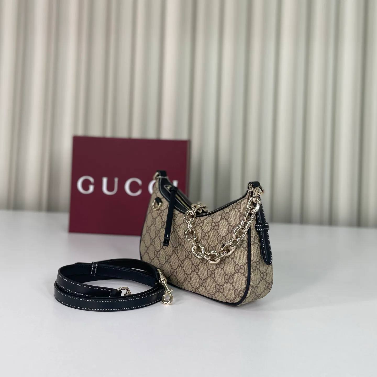 Women's Shoulder Bags GUCCI 18210747