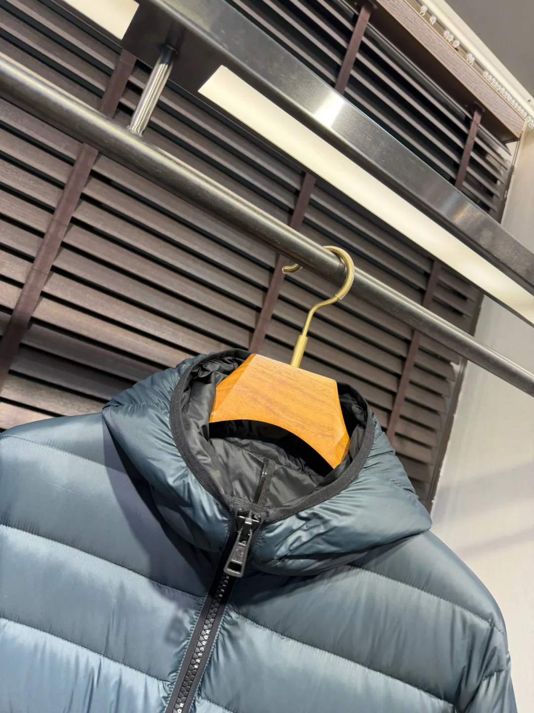 Men's Jackets And Down Jackets MONCLER 18361307