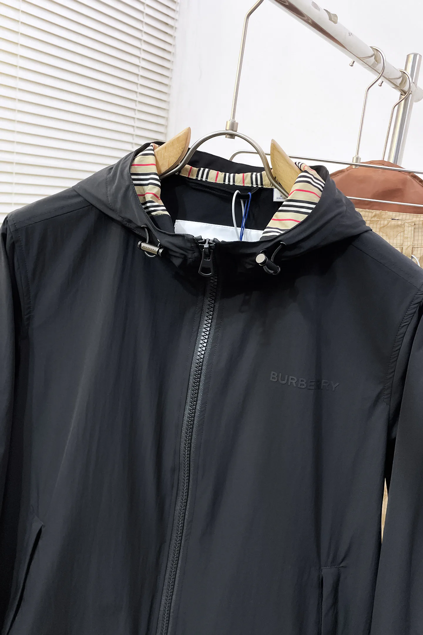 Men's Jackets And Down Jackets BURBERRY 18068558