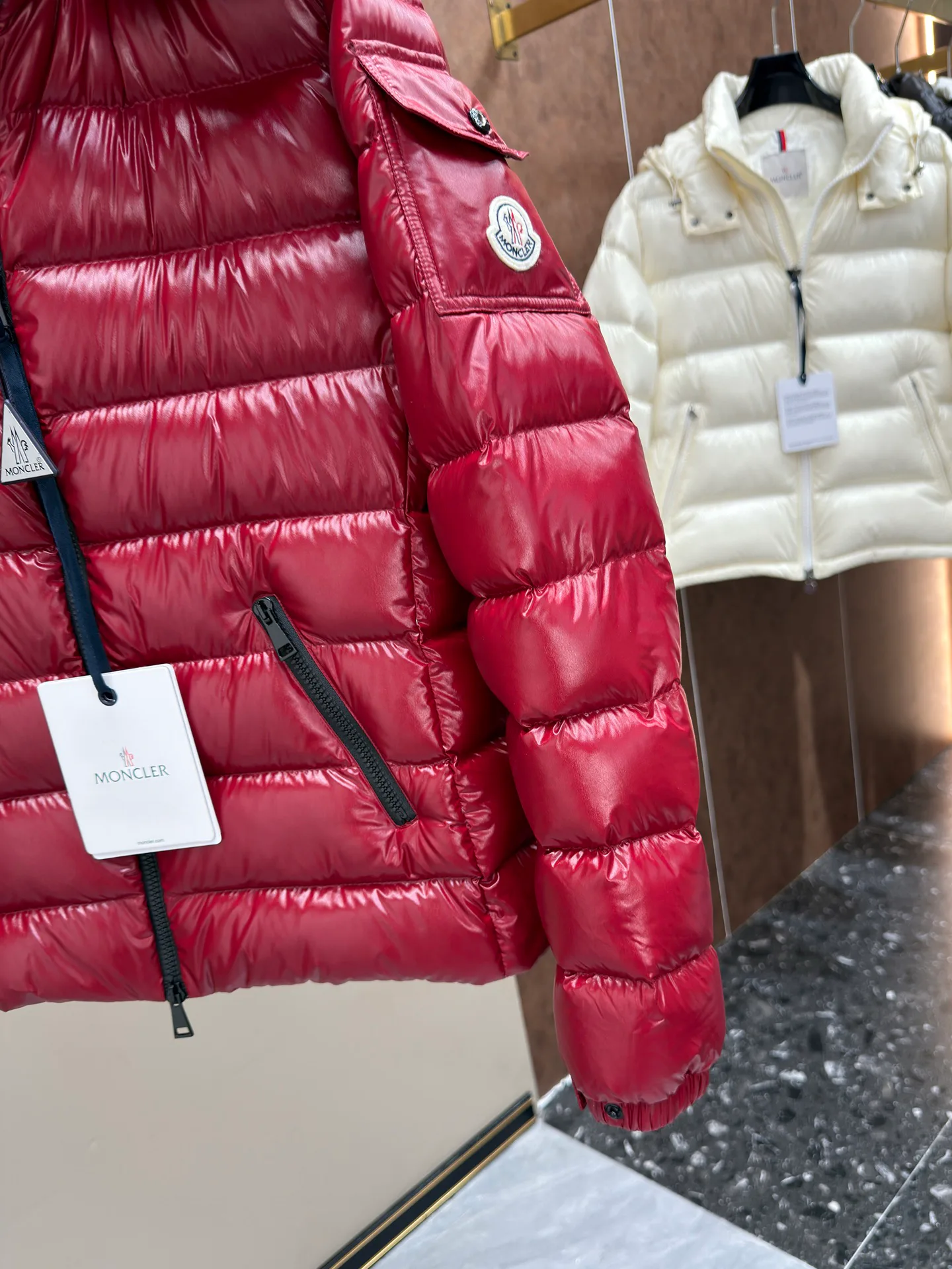 Куртки И Пуховики Женские Moncler 18631573