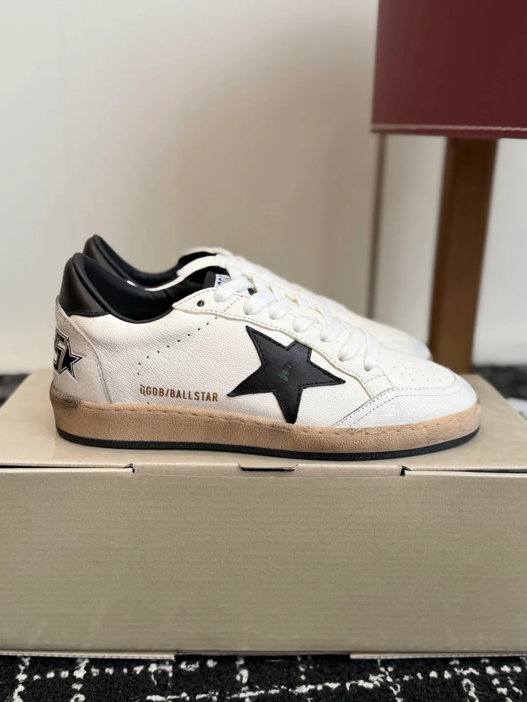 Women's Sneakers GOLDEN GOOSE 18305935