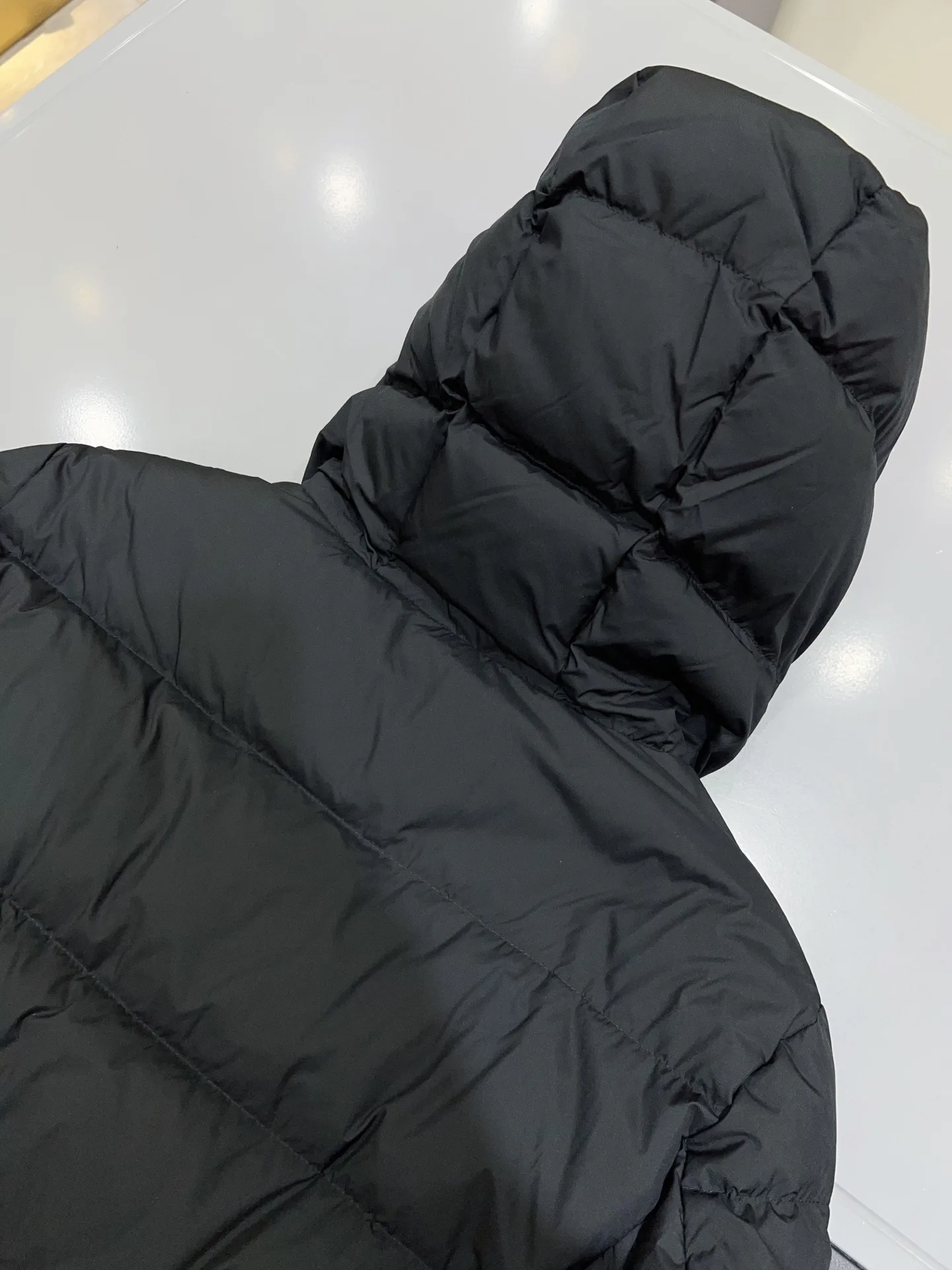 Women's Jackets And Down Jackets MONCLER 18368430
