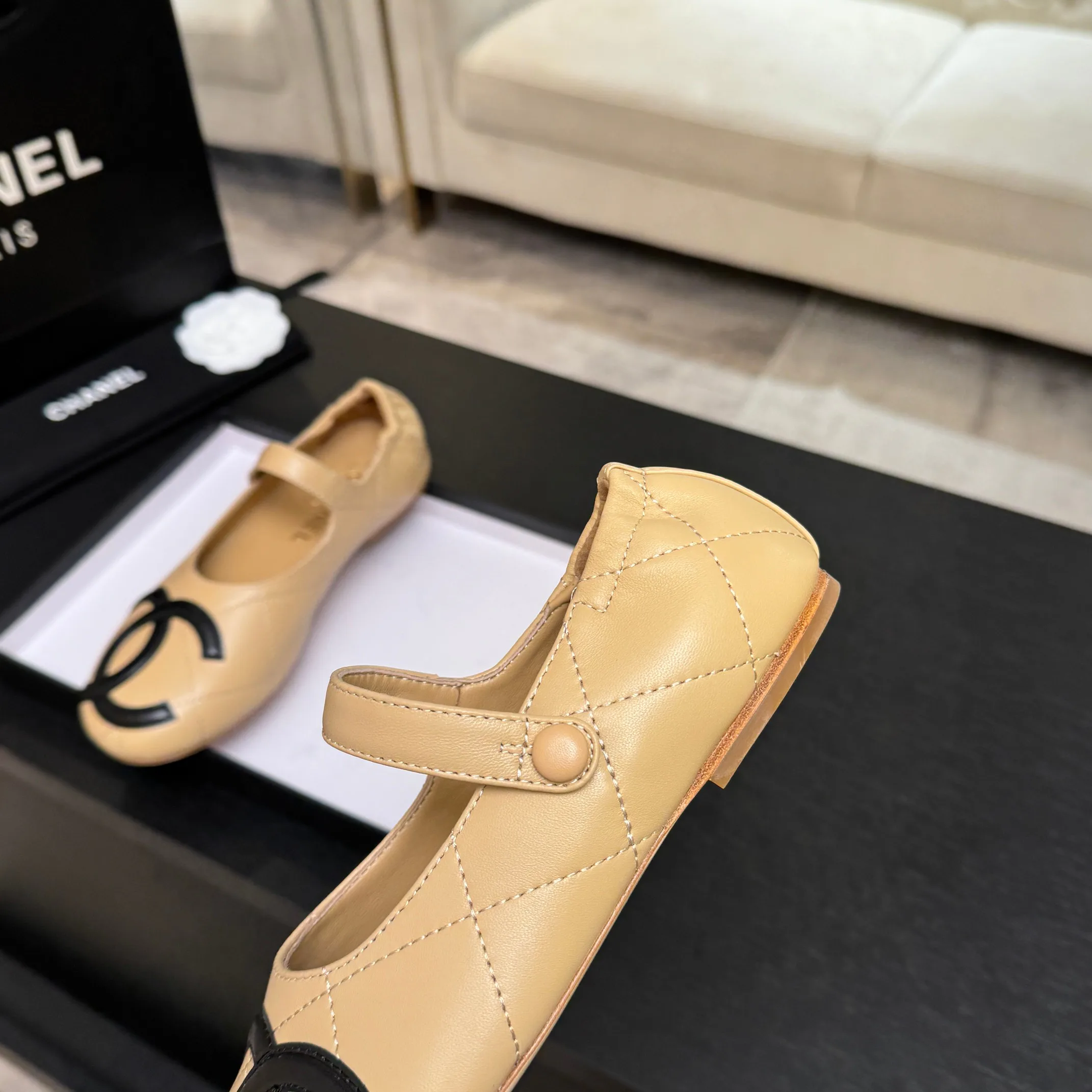 Women's Ballet Flats CHANEL 17946241
