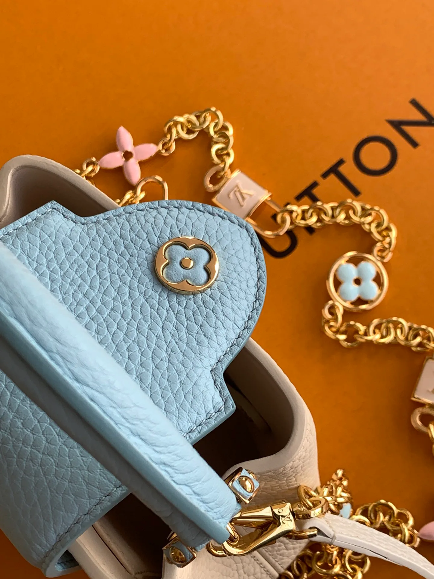 Women's Classic Handbags LOUIS VUITTON 18520979
