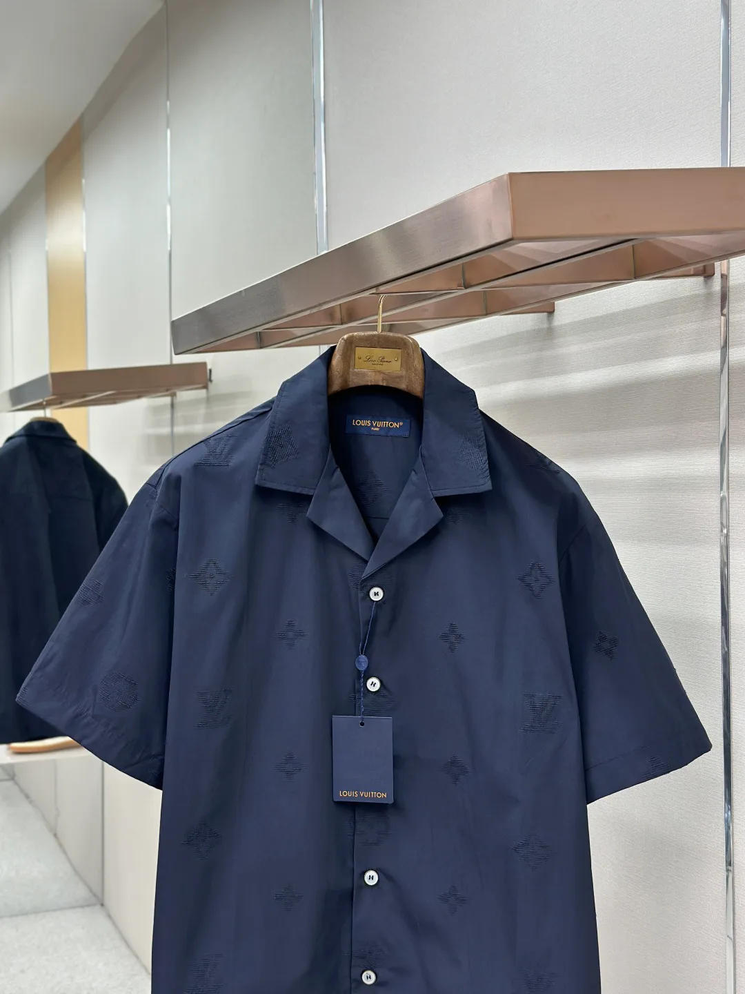 Men's Shirts LOUIS VUITTON 18109799