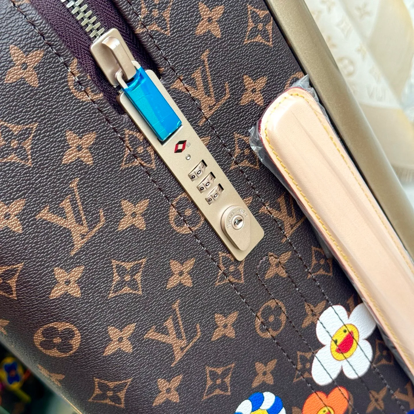Suitcases LOUIS VUITTON 17801476