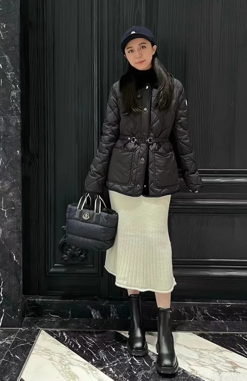 Women's Jackets And Down Jackets MONCLER 18048058