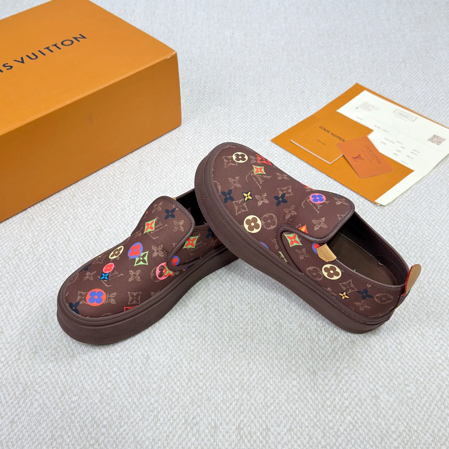 Men's Sneakers LOUIS VUITTON 18365148