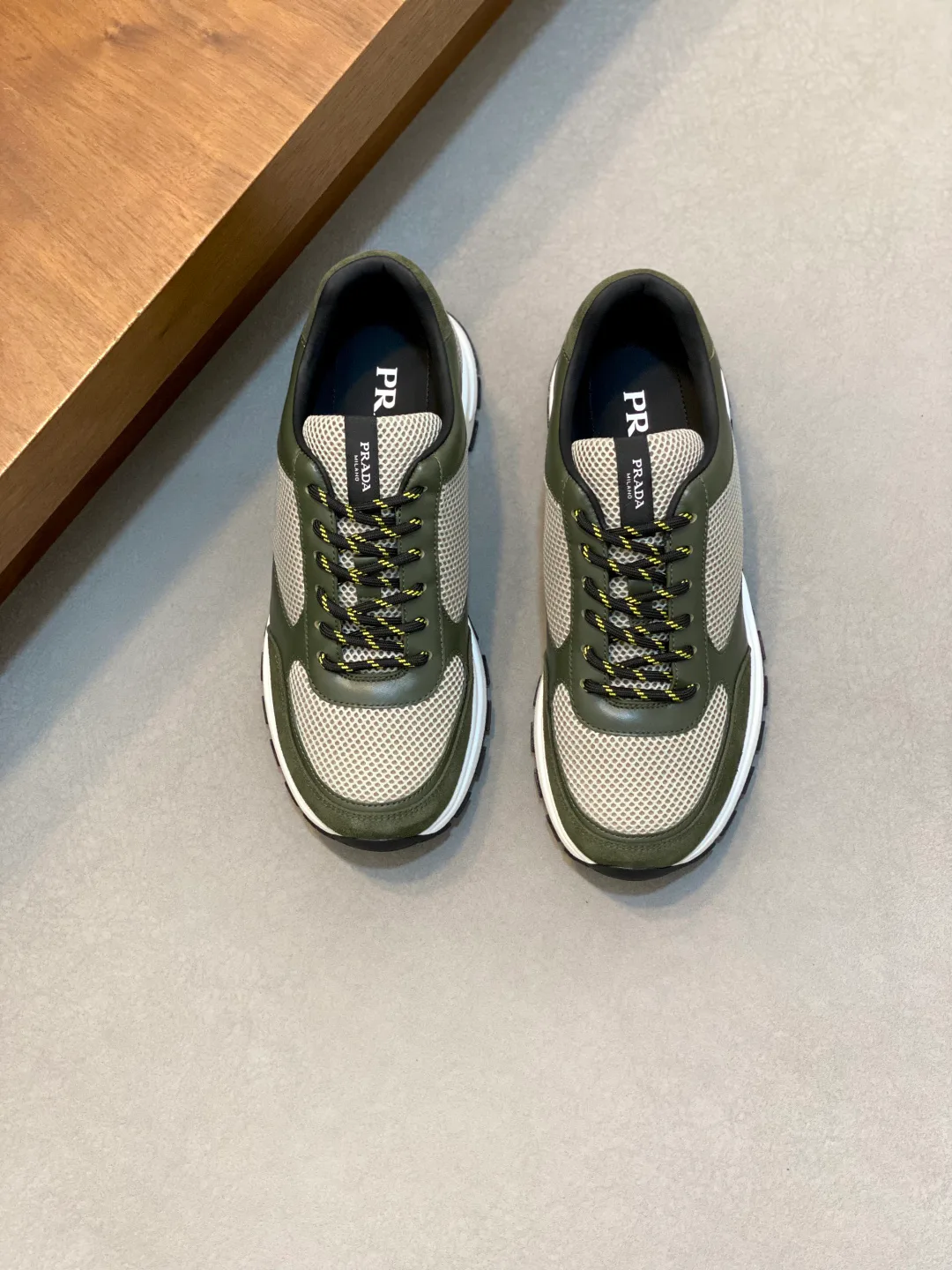 Men's Sneakers PRADA 18079029