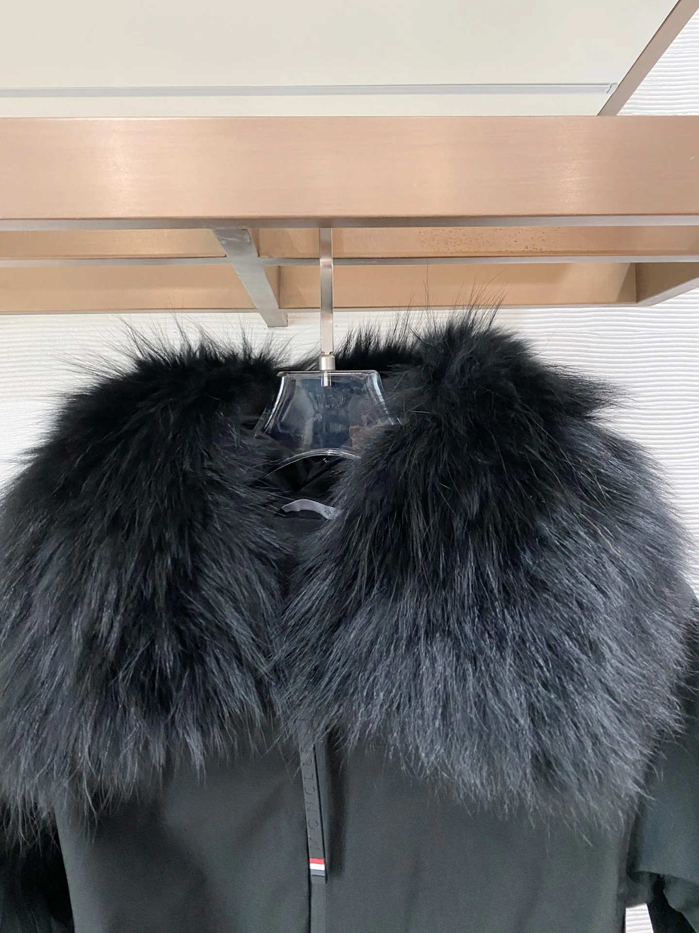 Women's Jackets And Down Jackets MONCLER 17717054