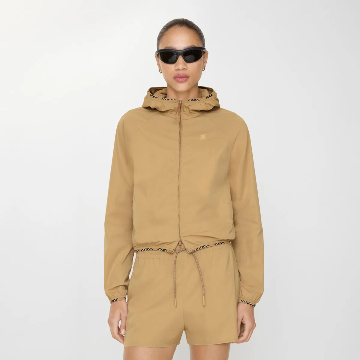 Women's Jackets And Down Jackets BURBERRY 18206388