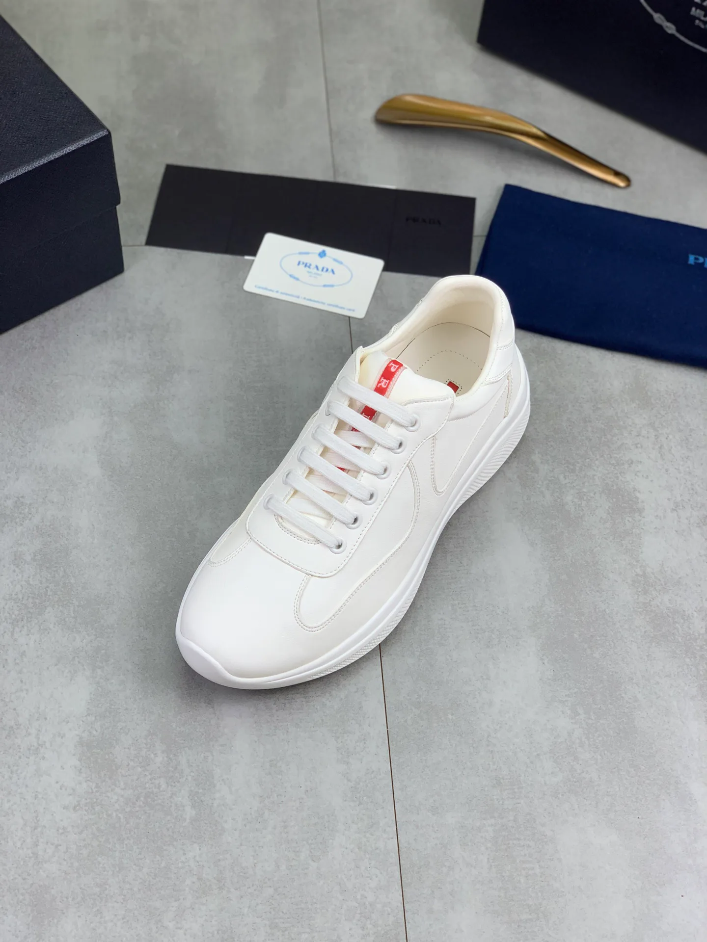 Women's Sneakers PRADA 18365162