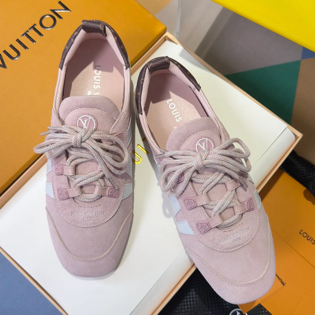 Women's Sneakers LOUIS VUITTON 17780687