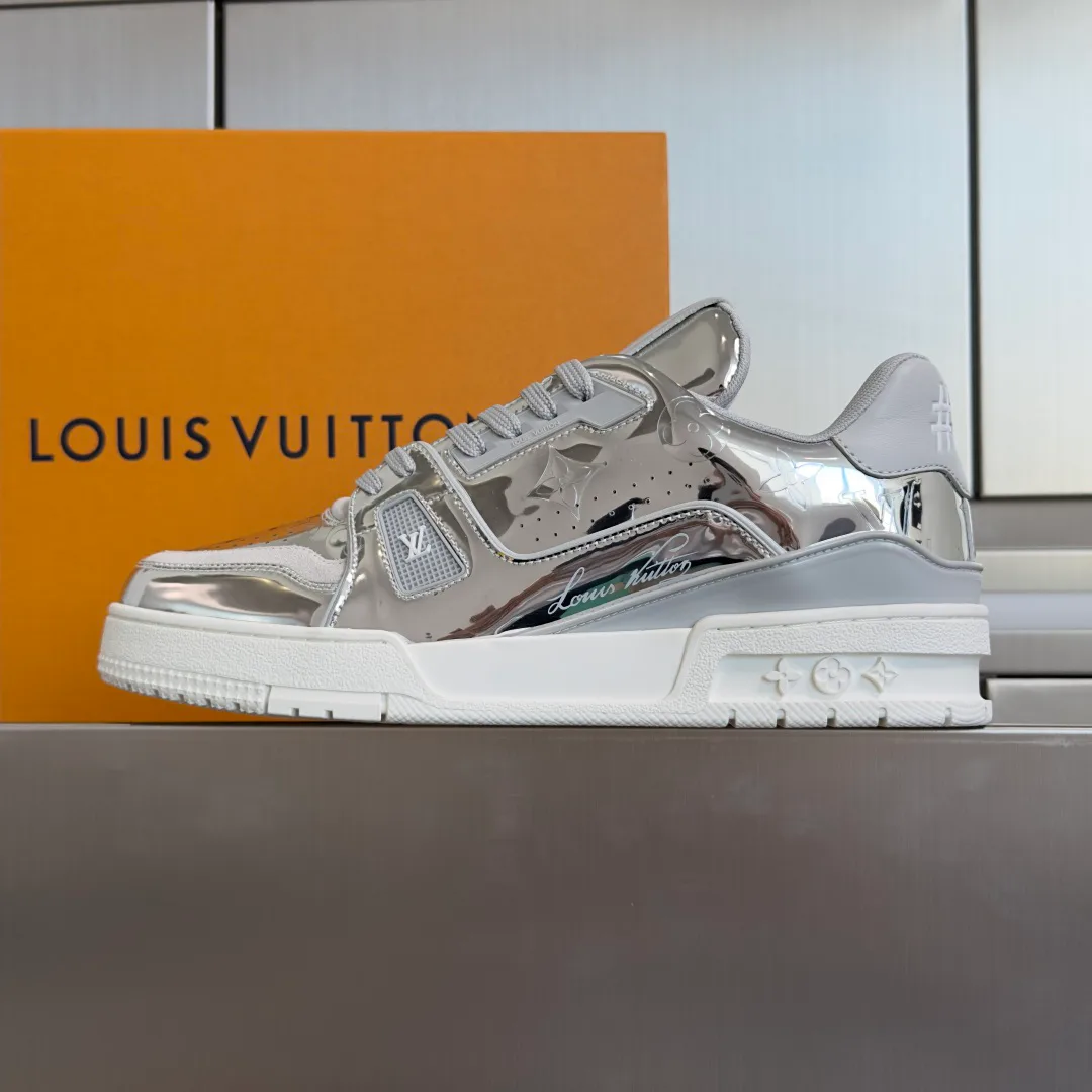 Men's Sneakers LOUIS VUITTON 17483741