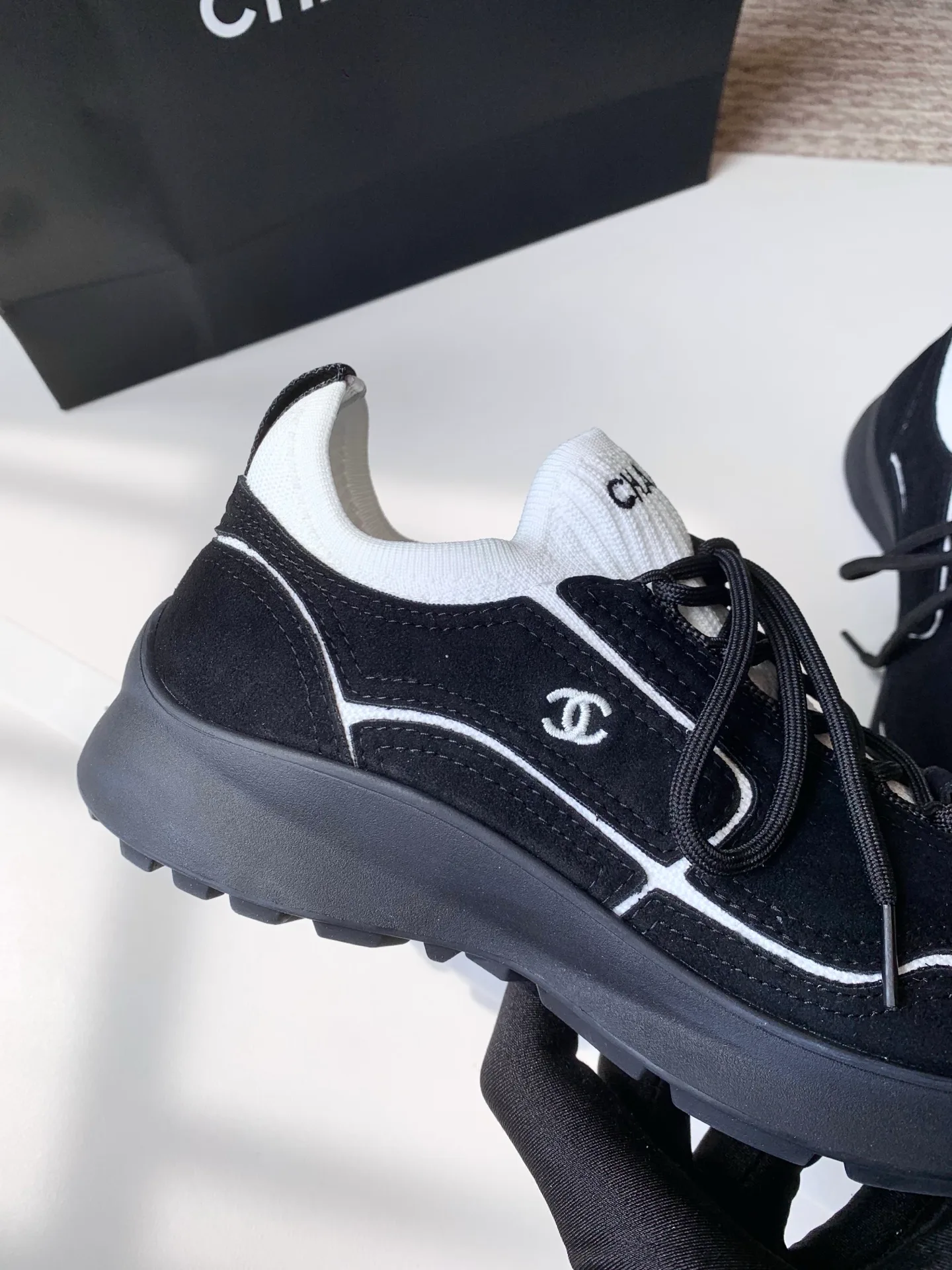Women's Sneakers CHANEL 17990423