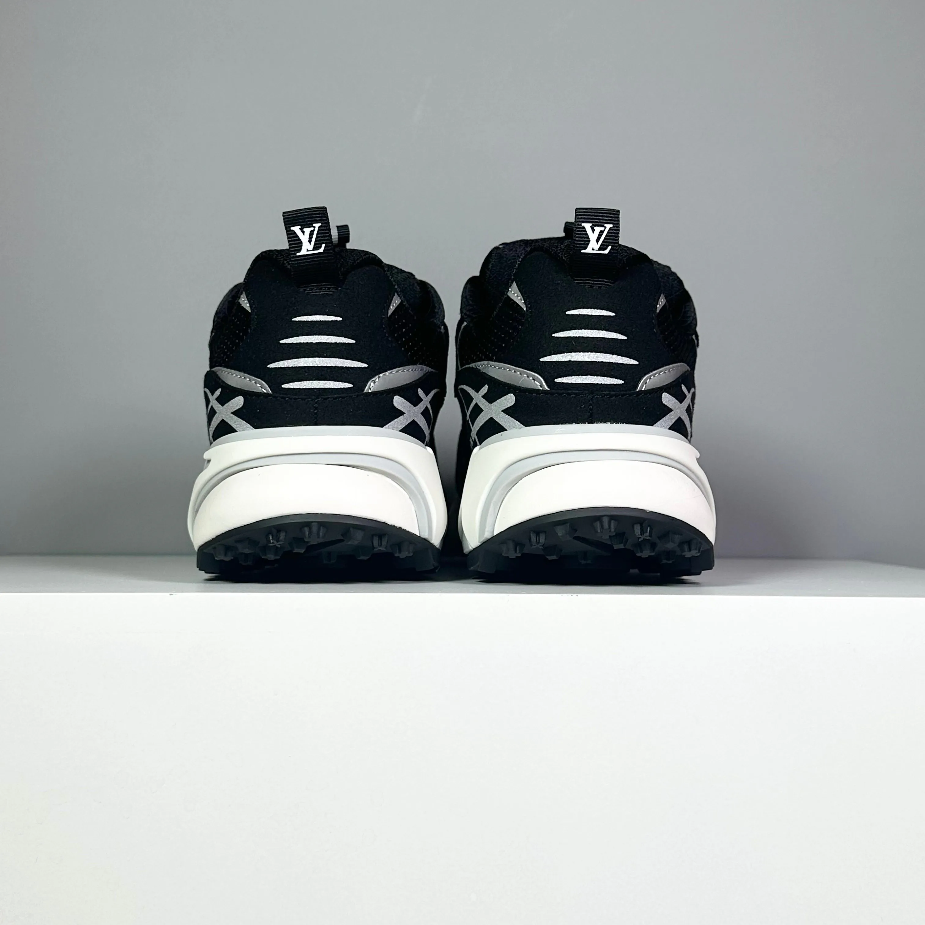 Women's Sneakers LOUIS VUITTON 17682021