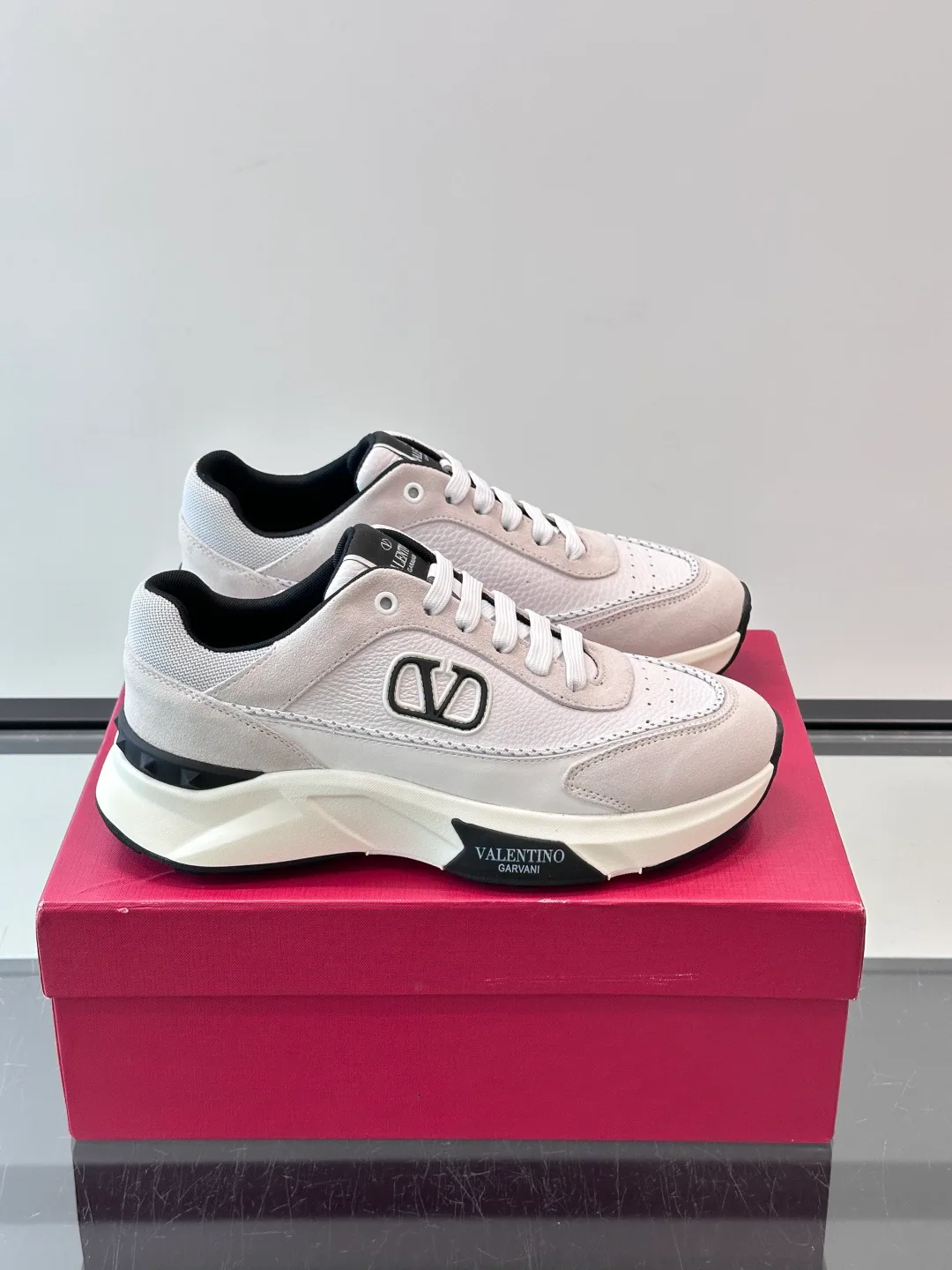 Men's Sneakers VALENTINO 18500687