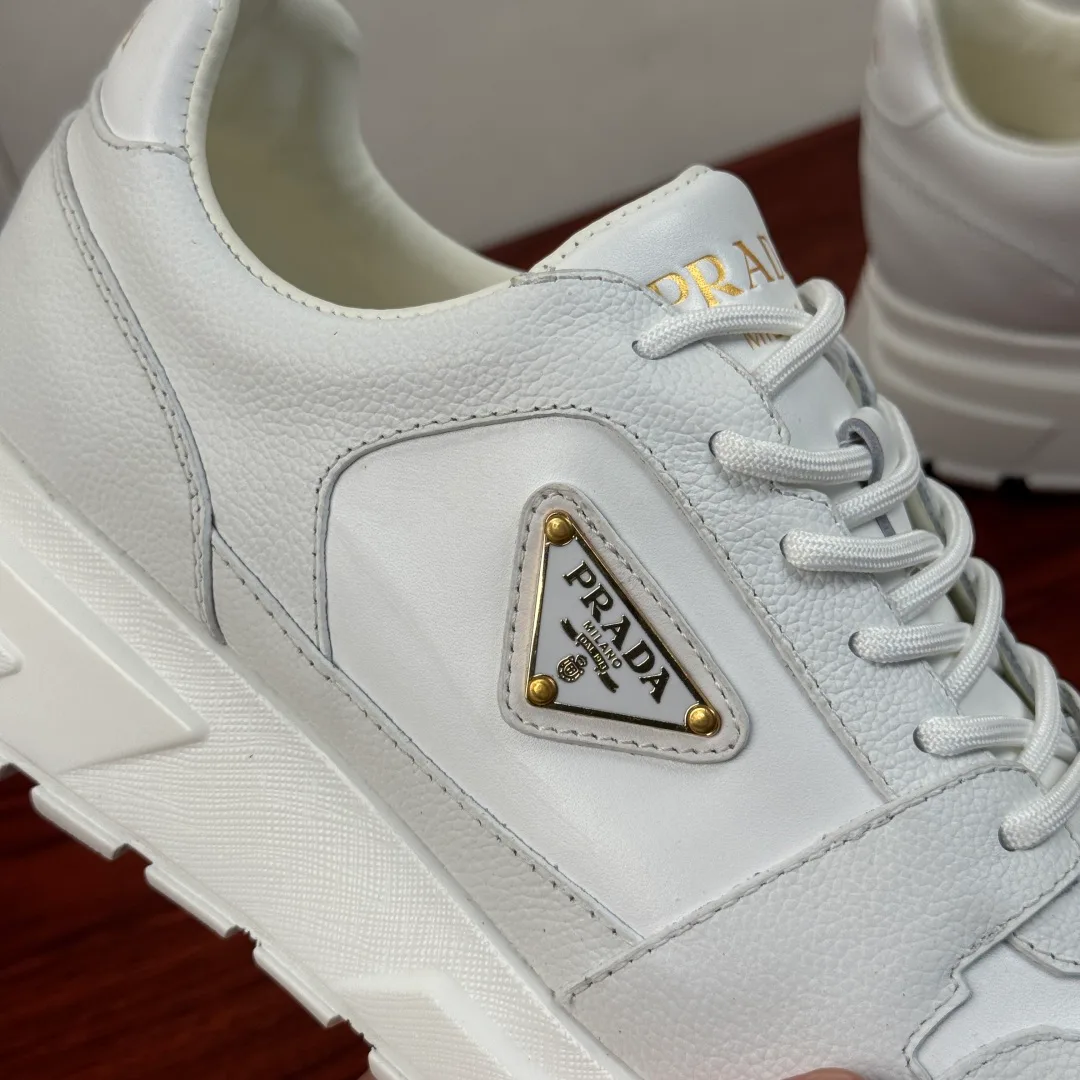 Men's Sneakers PRADA 18230790