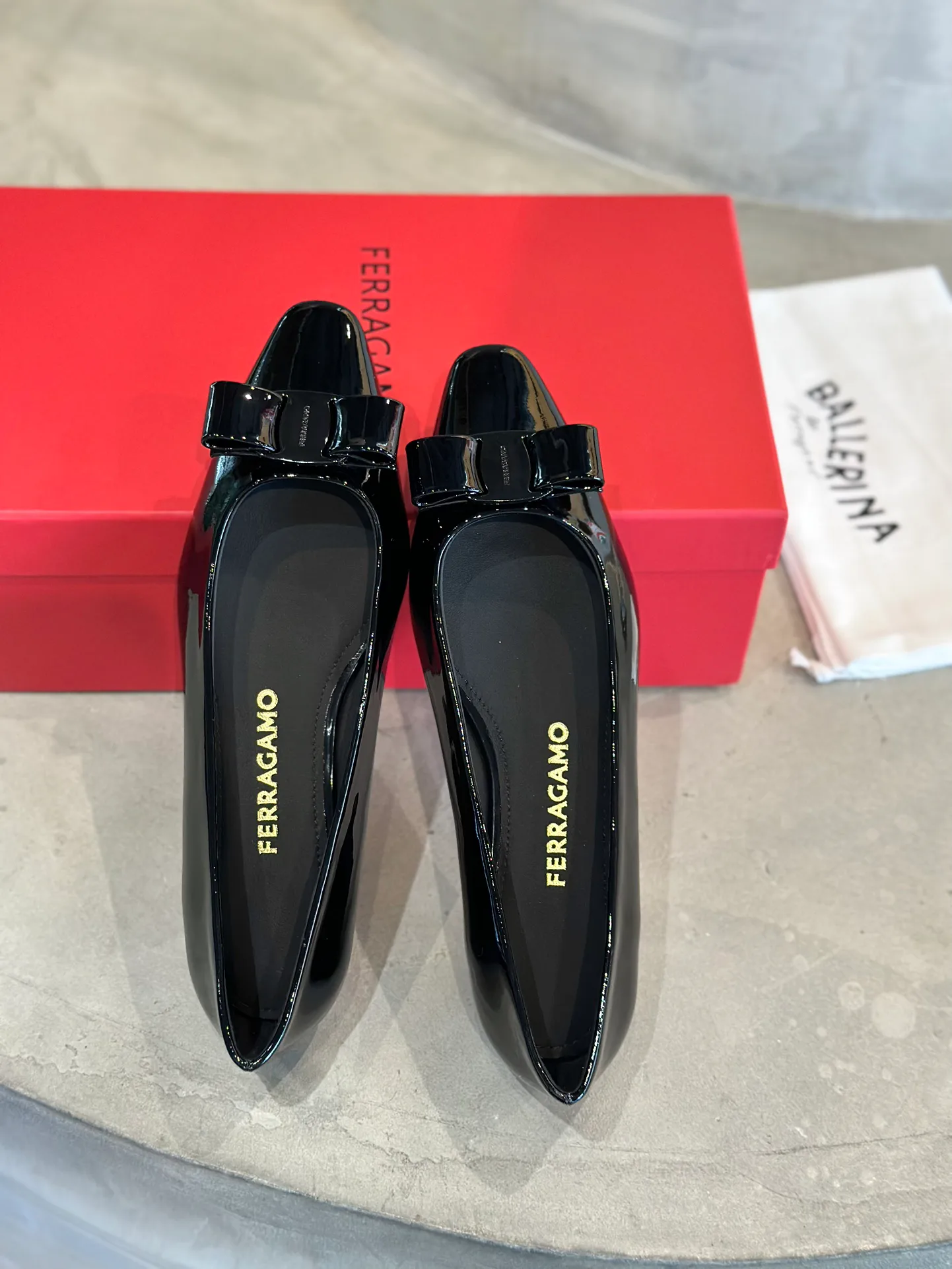 Women's Ballet Flats SALVATORE FERRAGAMO 18531761