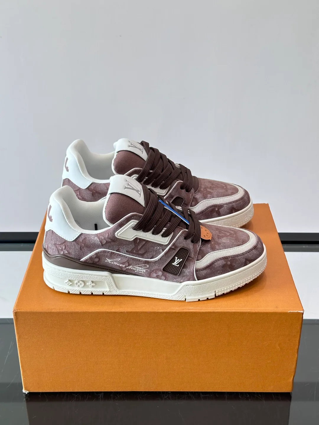 Men's Sneakers LOUIS VUITTON 17638792