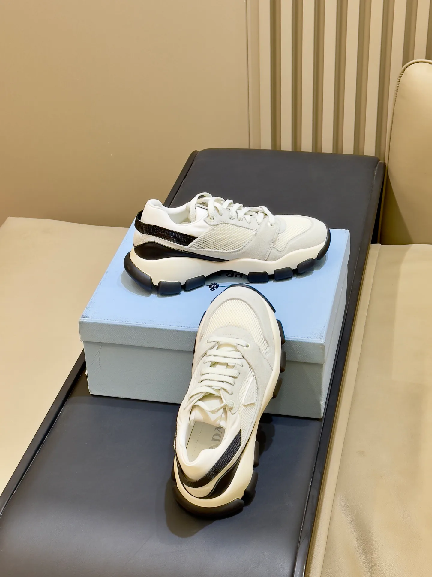 Women's Sneakers PRADA 18073432