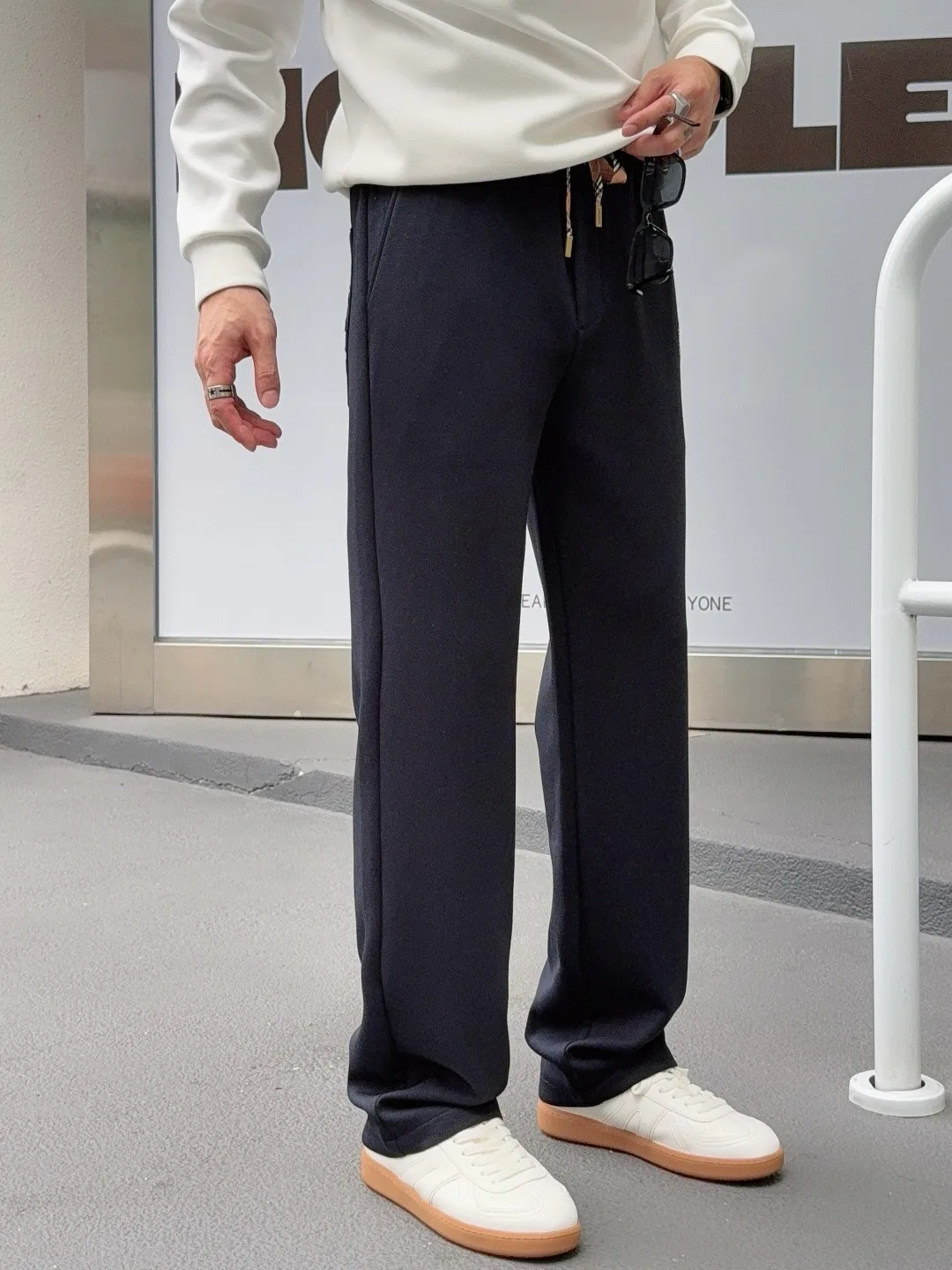 Women's Trousers BURBERRY 18178459