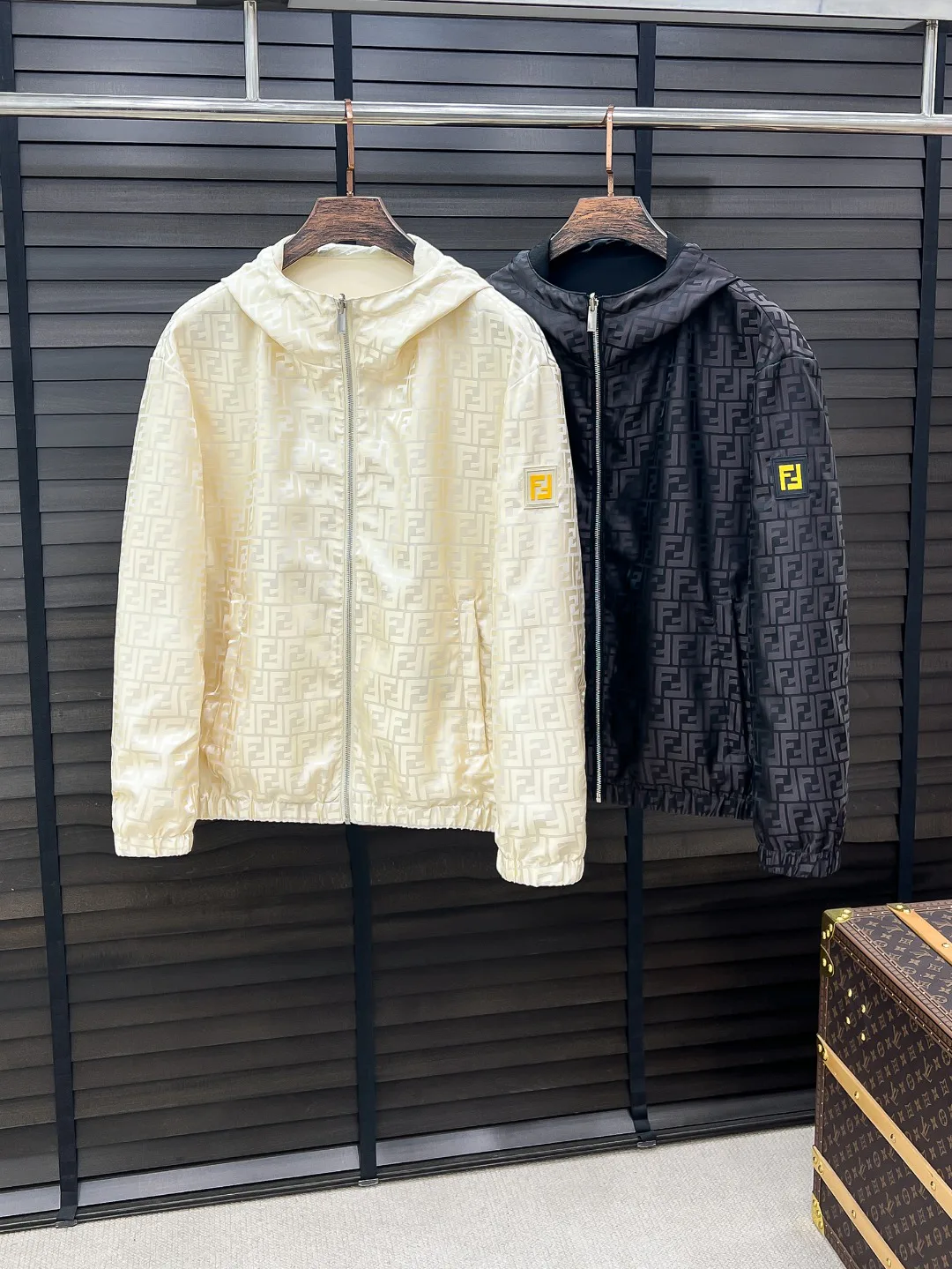 Куртки И Пуховики Мужские Fendi 18596557