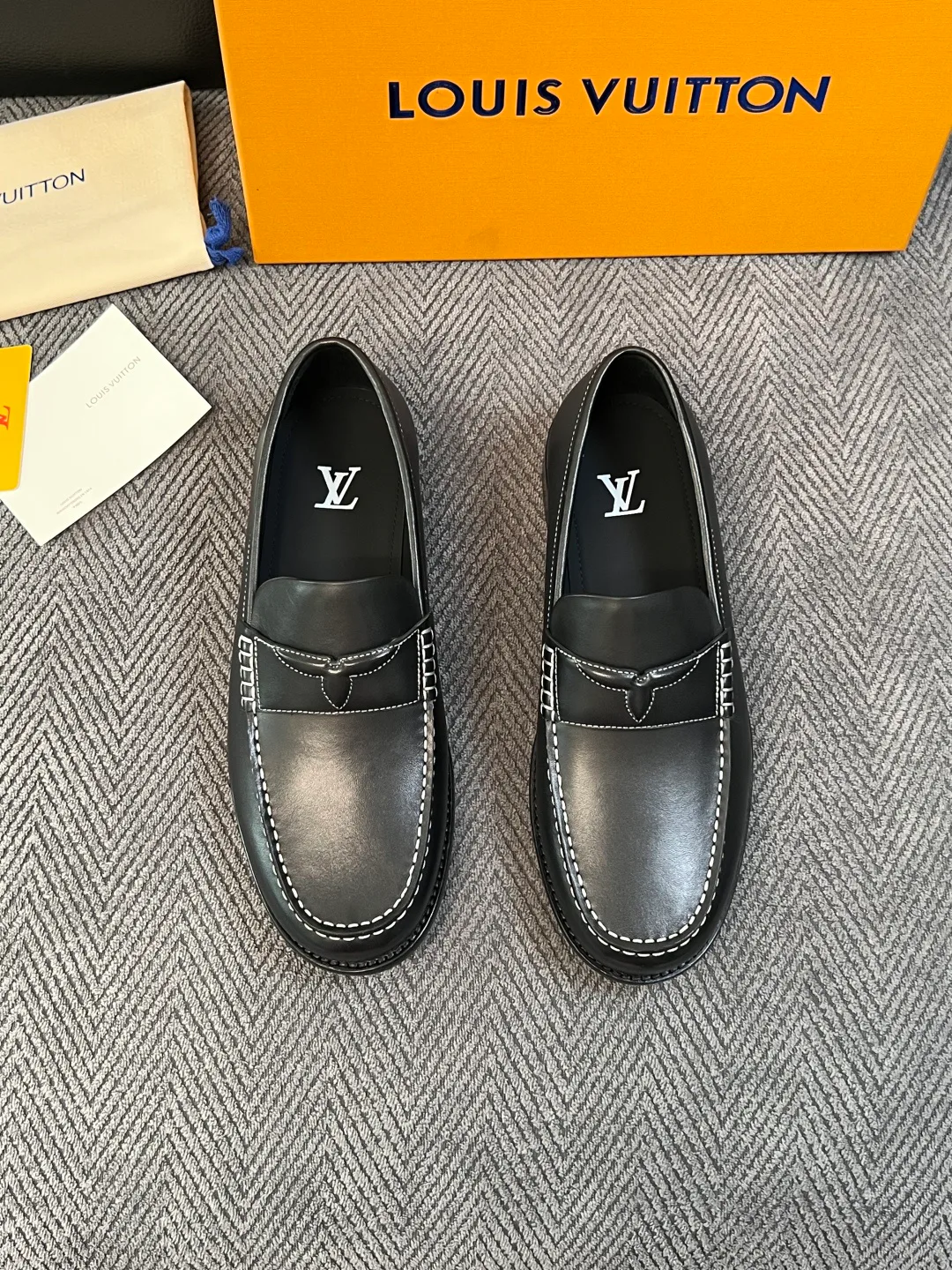 Men's Loafers And Dress Shoes LOUIS VUITTON 18495372