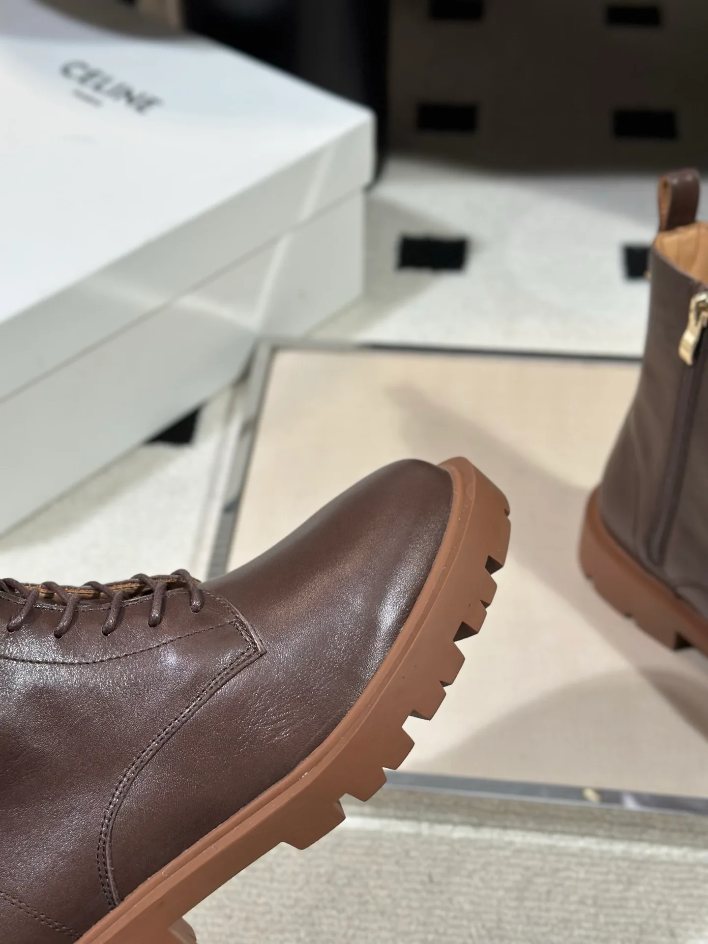 Ботинки Женские Celine 18638480