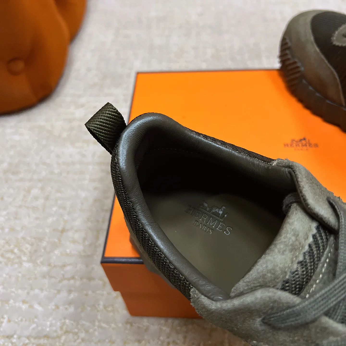 Кроссовки Женские Hermes 18583719