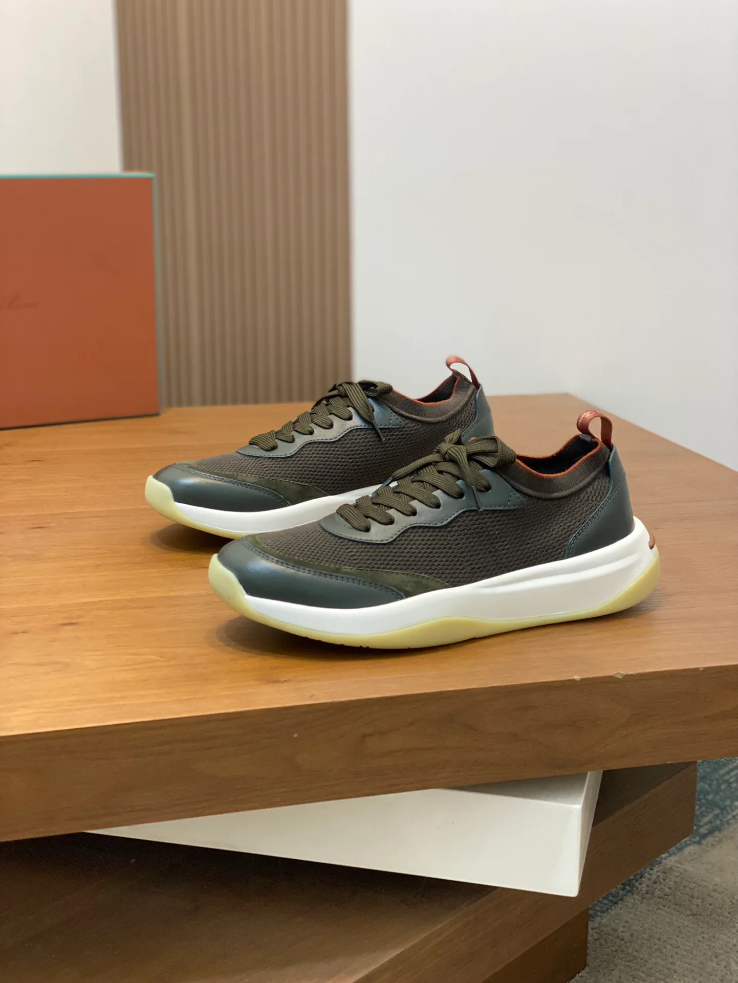Men's Sneakers LORO PIANA 17862432