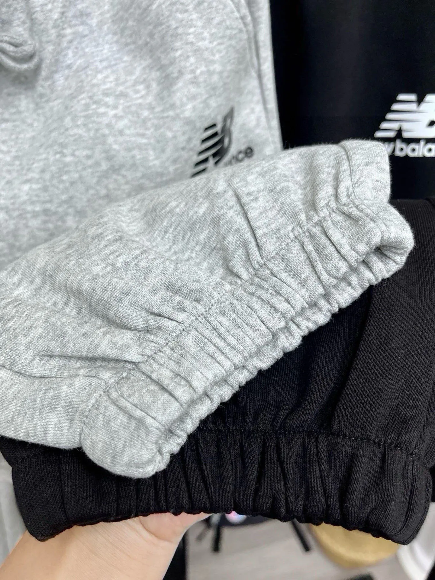 Men's Trousers NEW BALANCE 18068873
