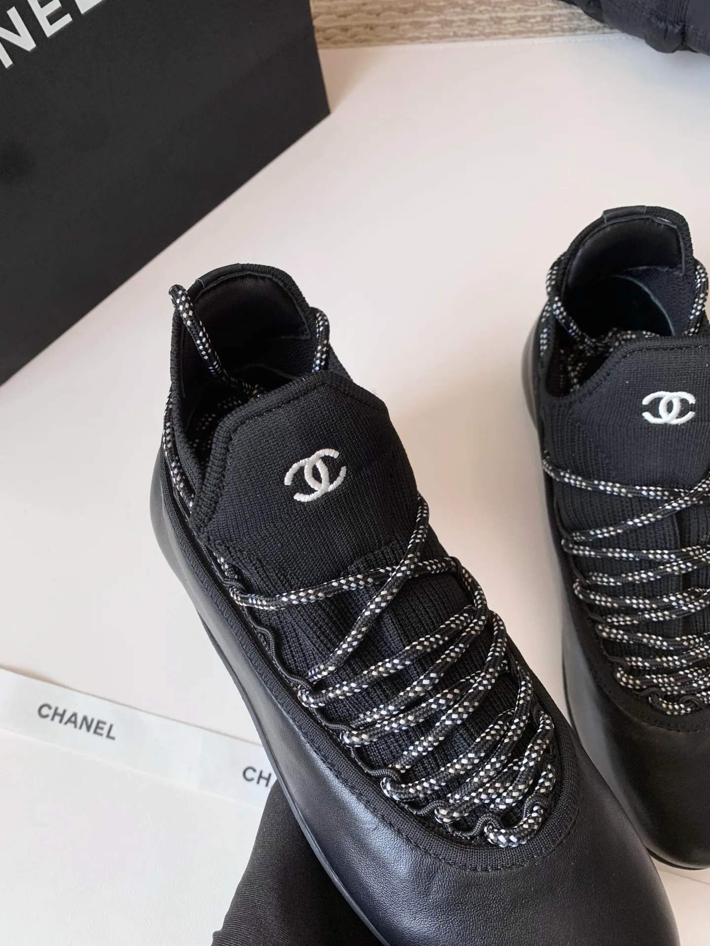 Women's Sneakers CHANEL 17989877
