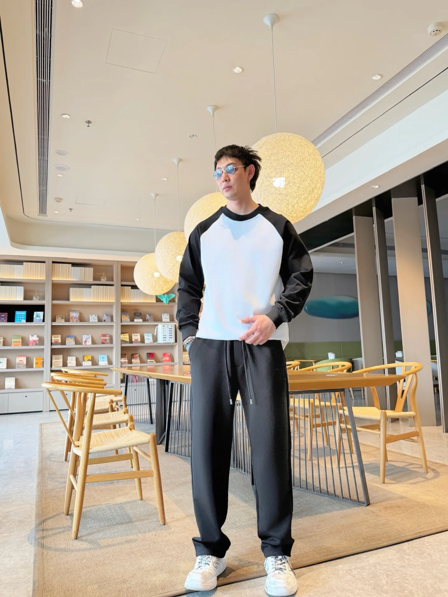 Men's Trousers LOUIS VUITTON 18345757