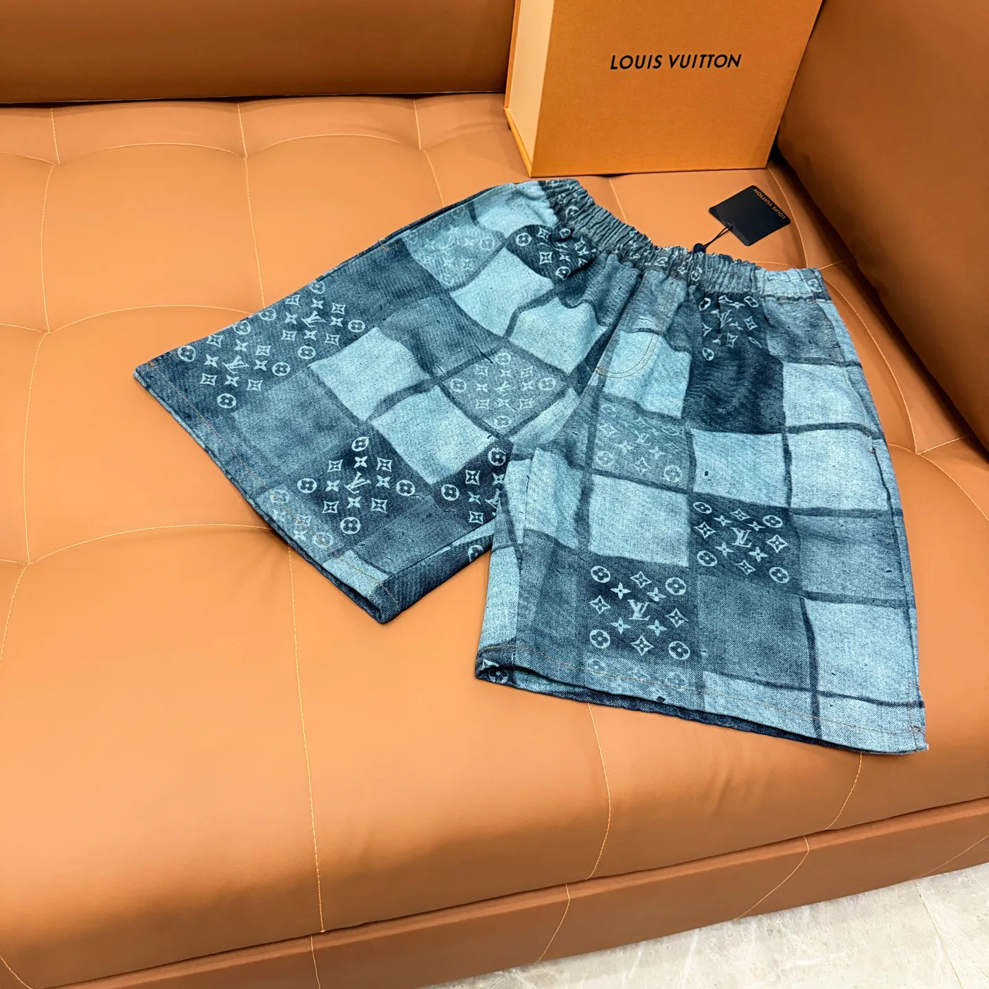 Women's Shorts LOUIS VUITTON 17294585