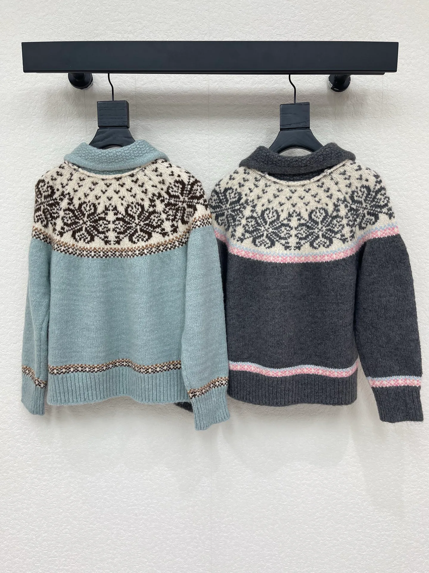 Women's Jumpers And Sweaters CHANEL 18031047