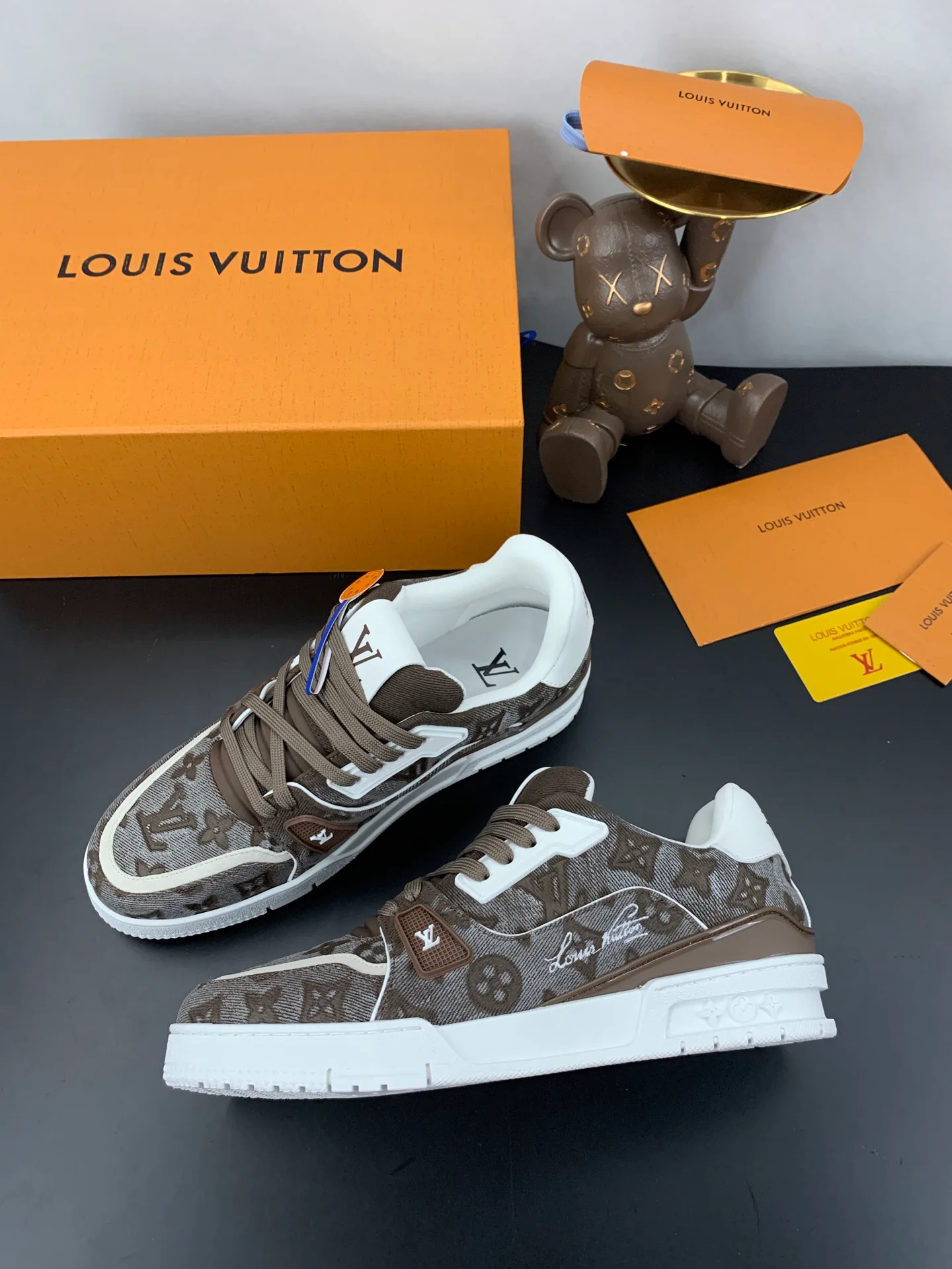 Women's Sneakers LOUIS VUITTON 17545278