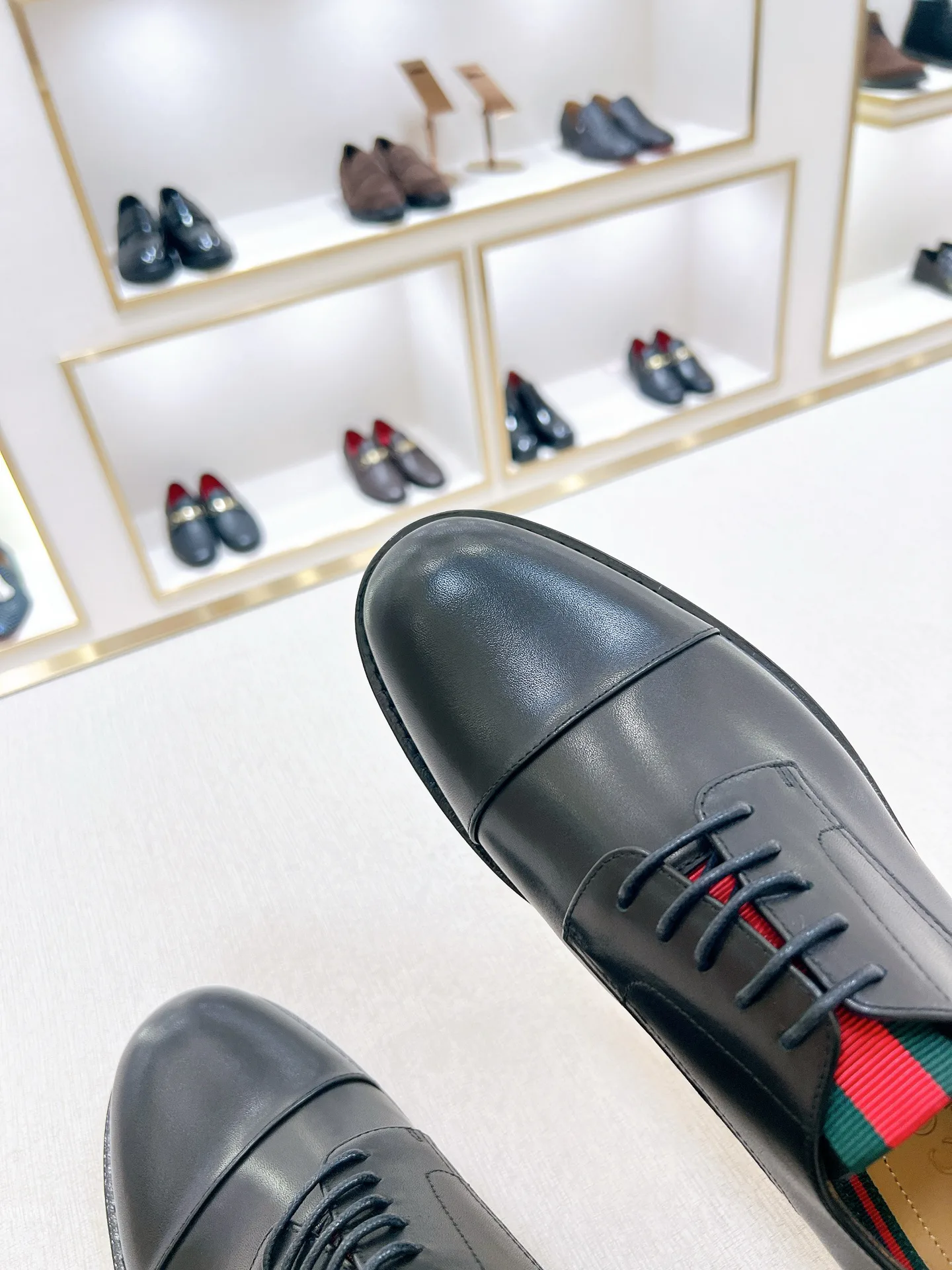 Men's Loafers And Dress Shoes GUCCI 18303394