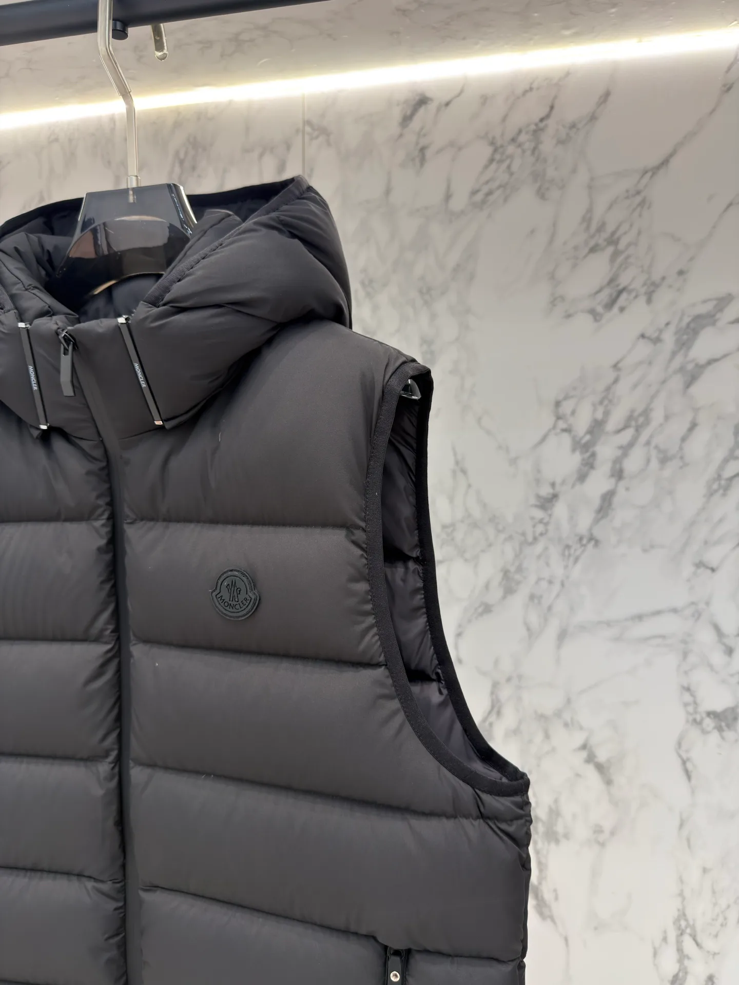 Куртки И Пуховики Мужские Moncler 18681339
