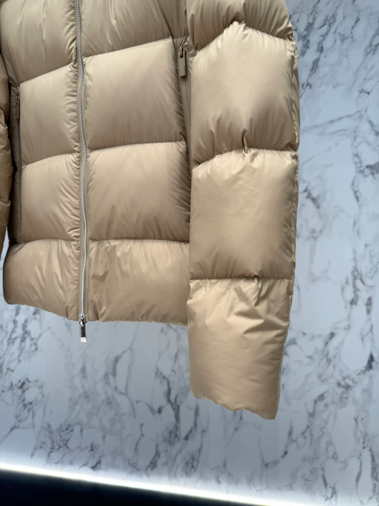 Men's Jackets And Down Jackets MONCLER 18279251