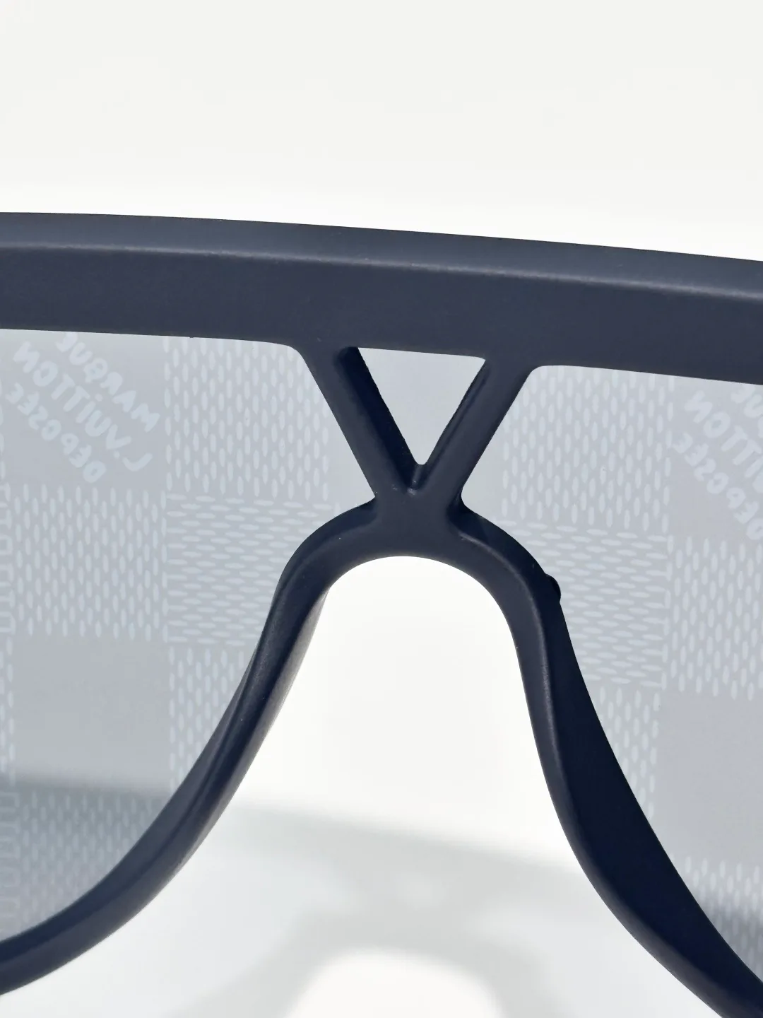 Glasses LOUIS VUITTON 18196735