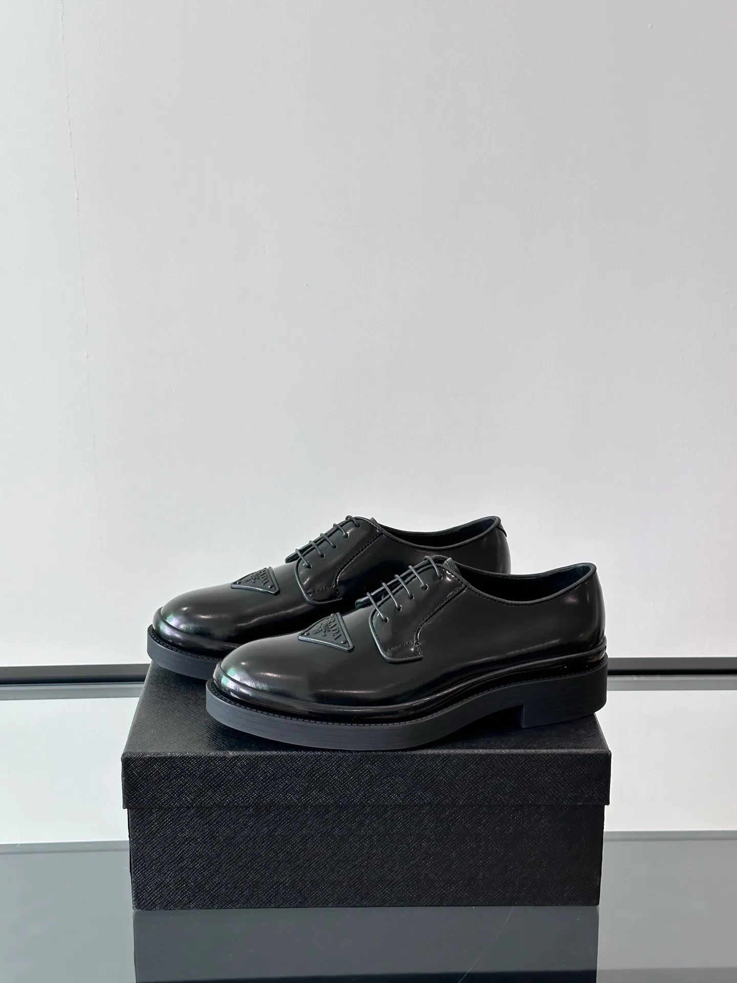 Men's Loafers And Dress Shoes PRADA 17715979