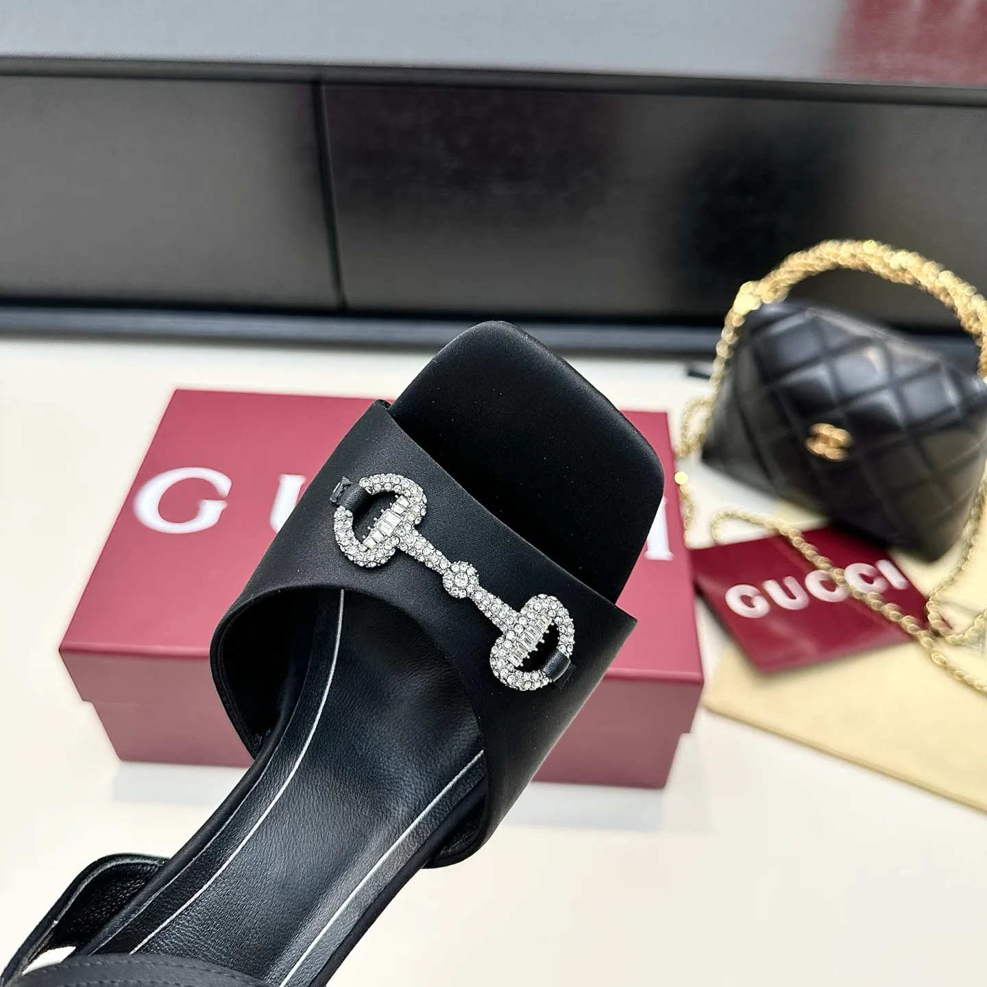 Women's Open-Toe Sandals GUCCI 17614705